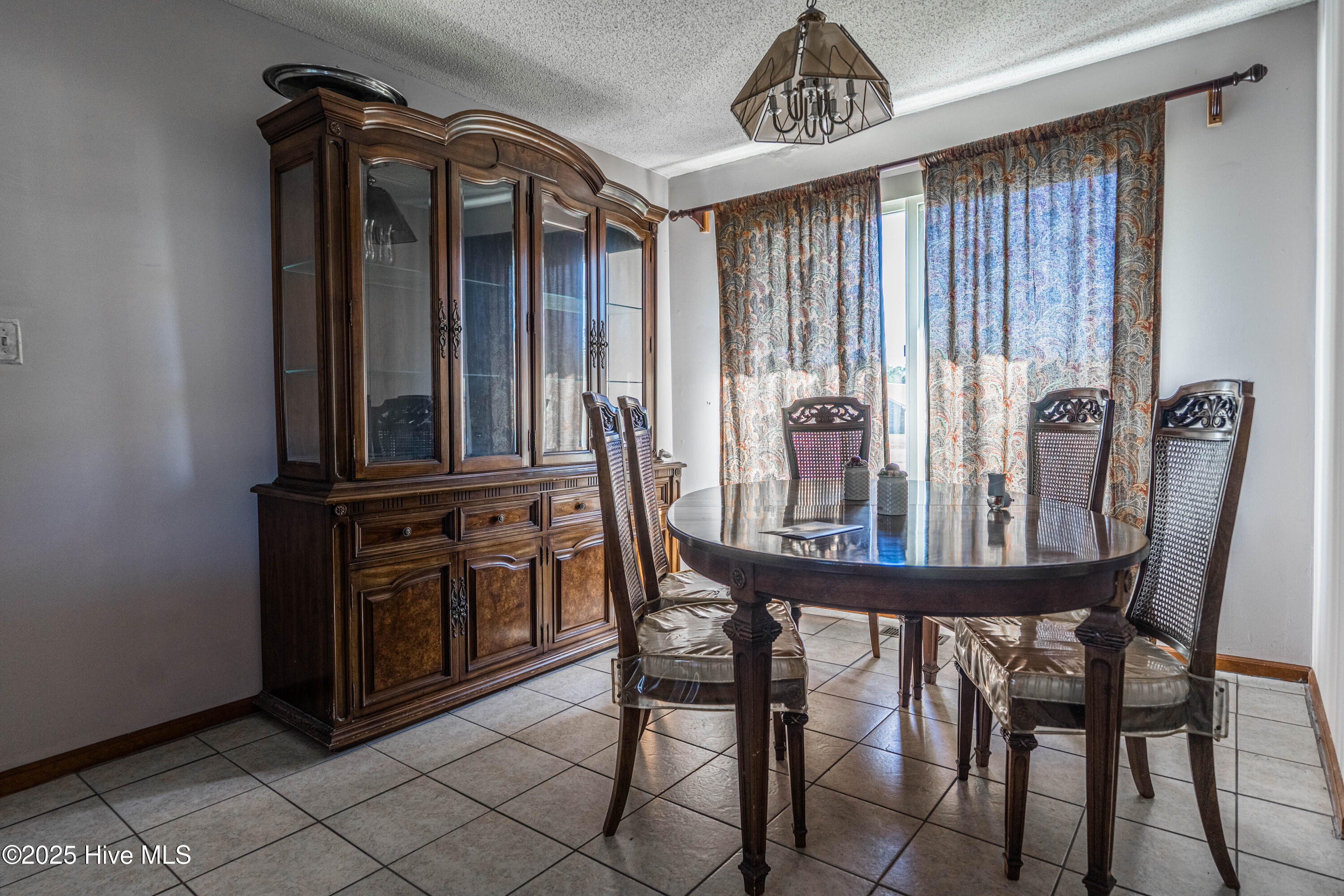 100536472 | Photo 18