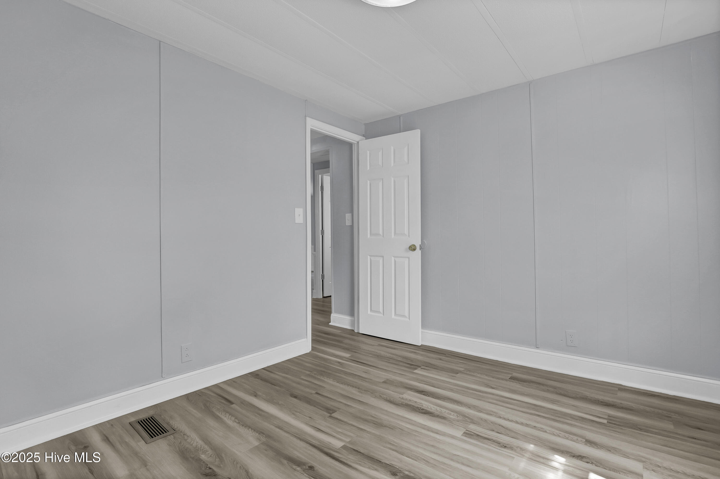 100516284 | Photo 15