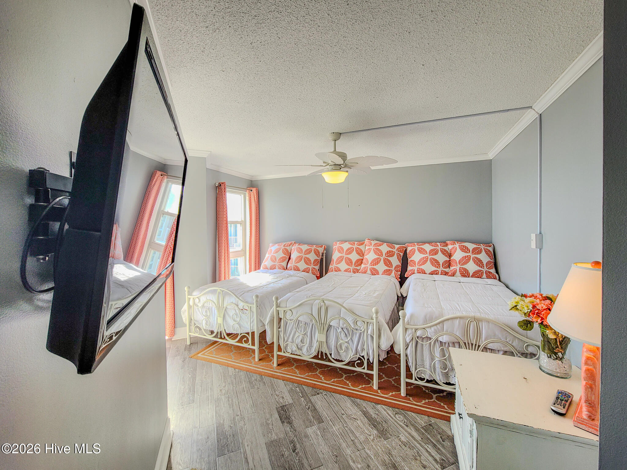 100559074 | Photo 14