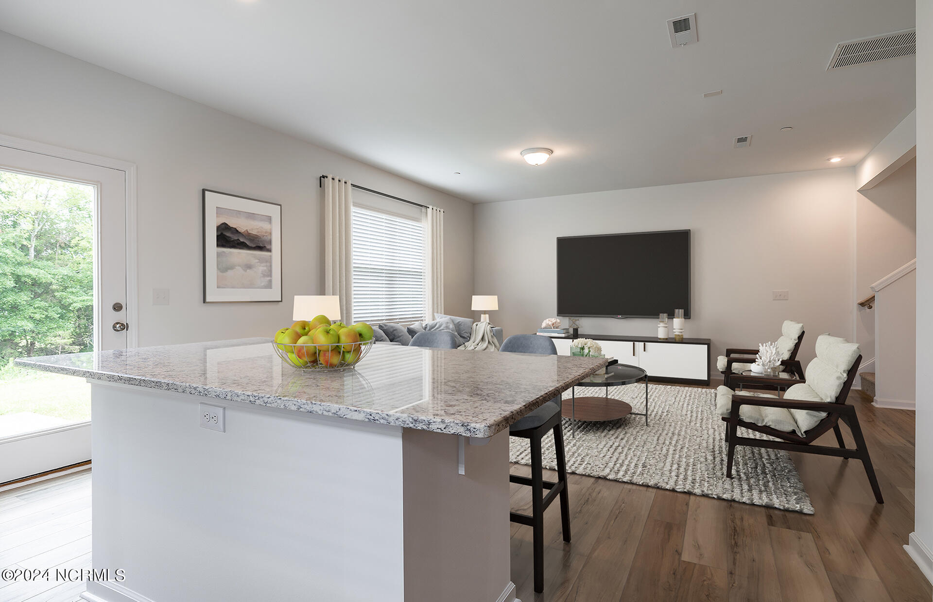 100534612 | Photo 10