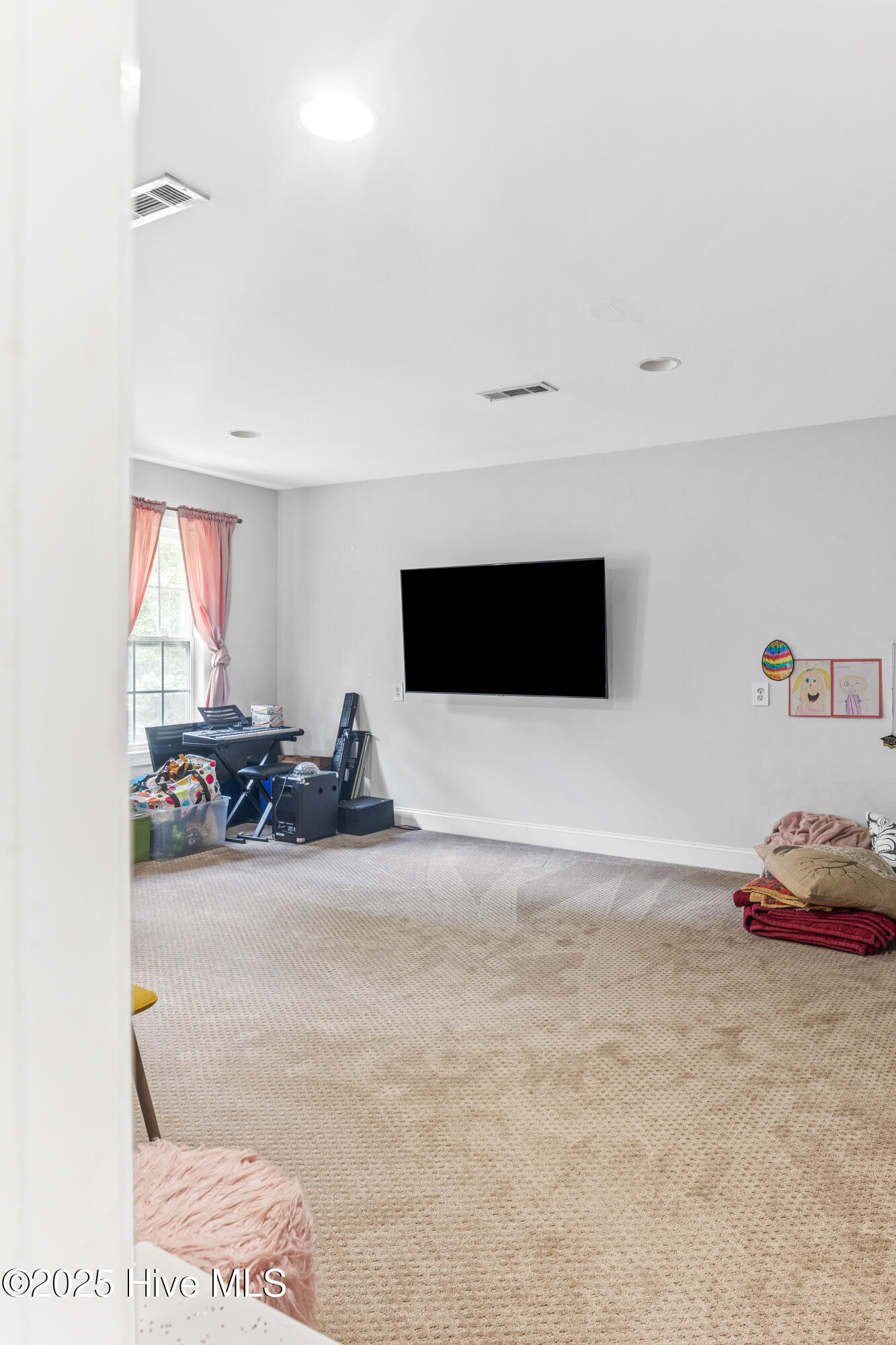 100520720 | Photo 31