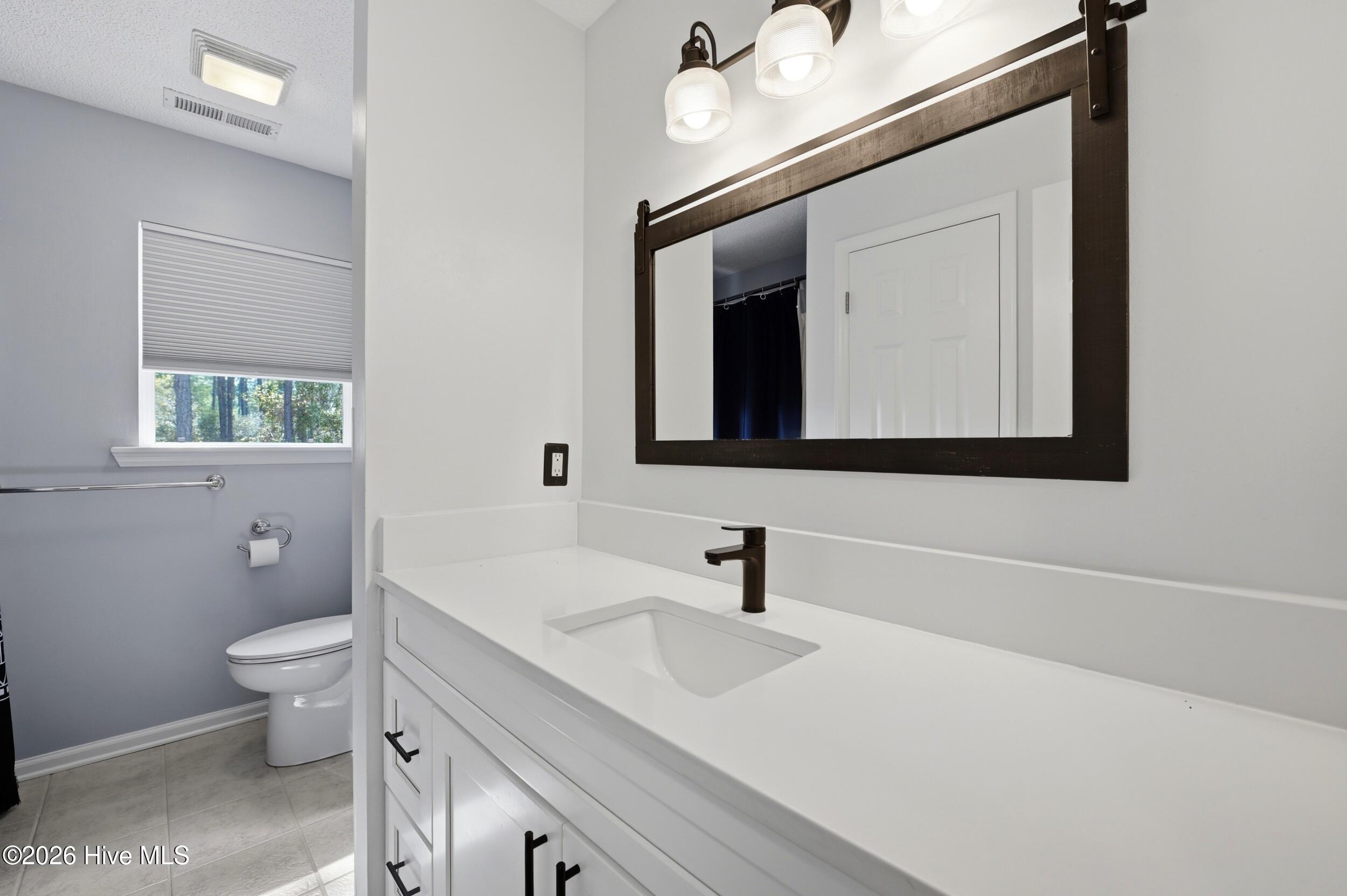 100565699 | Photo 19