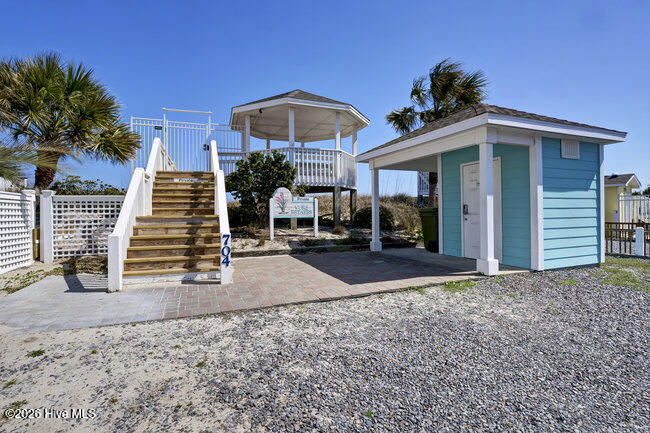 100552893 | Photo 91