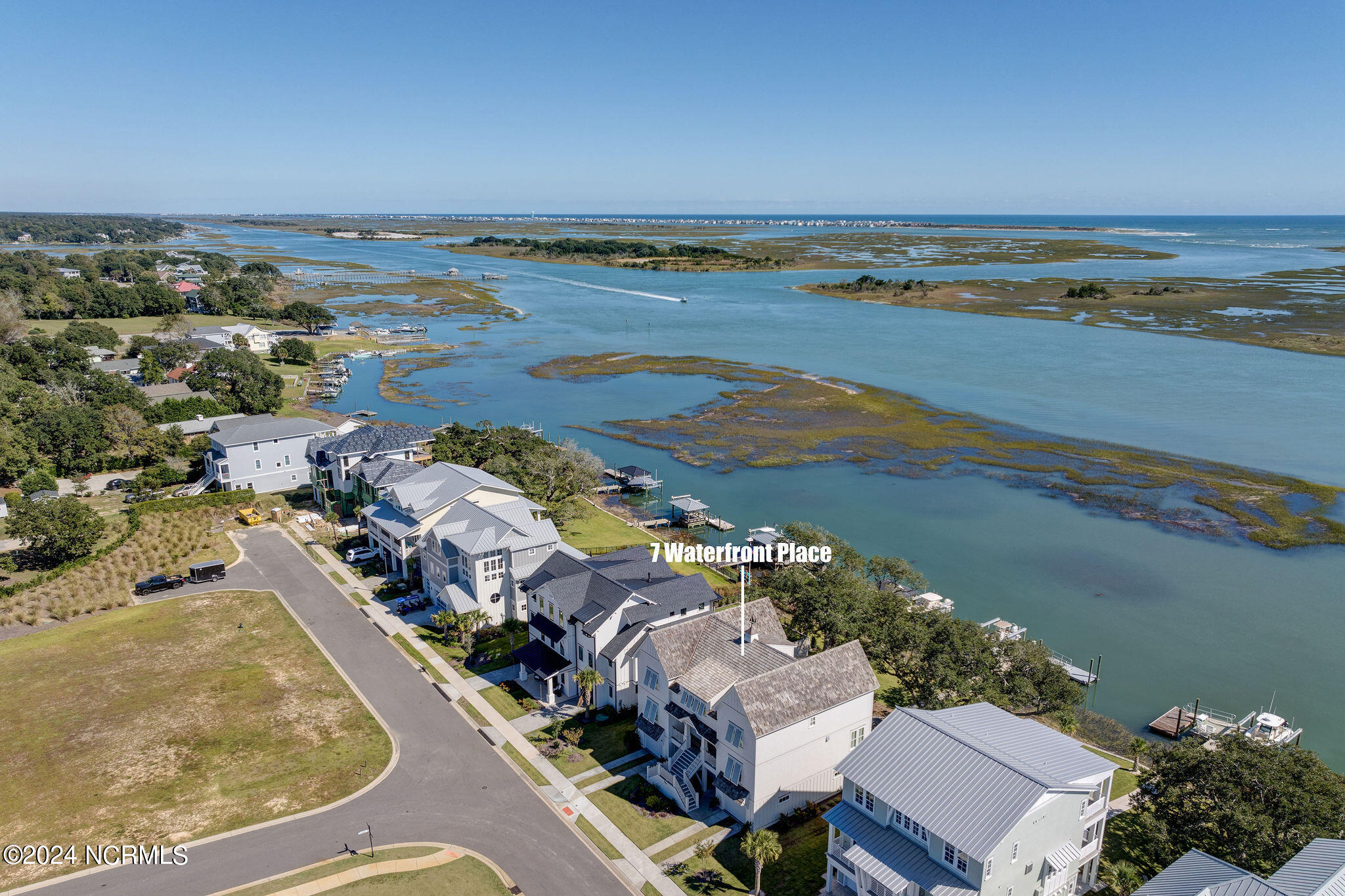 100547028 | Photo 58