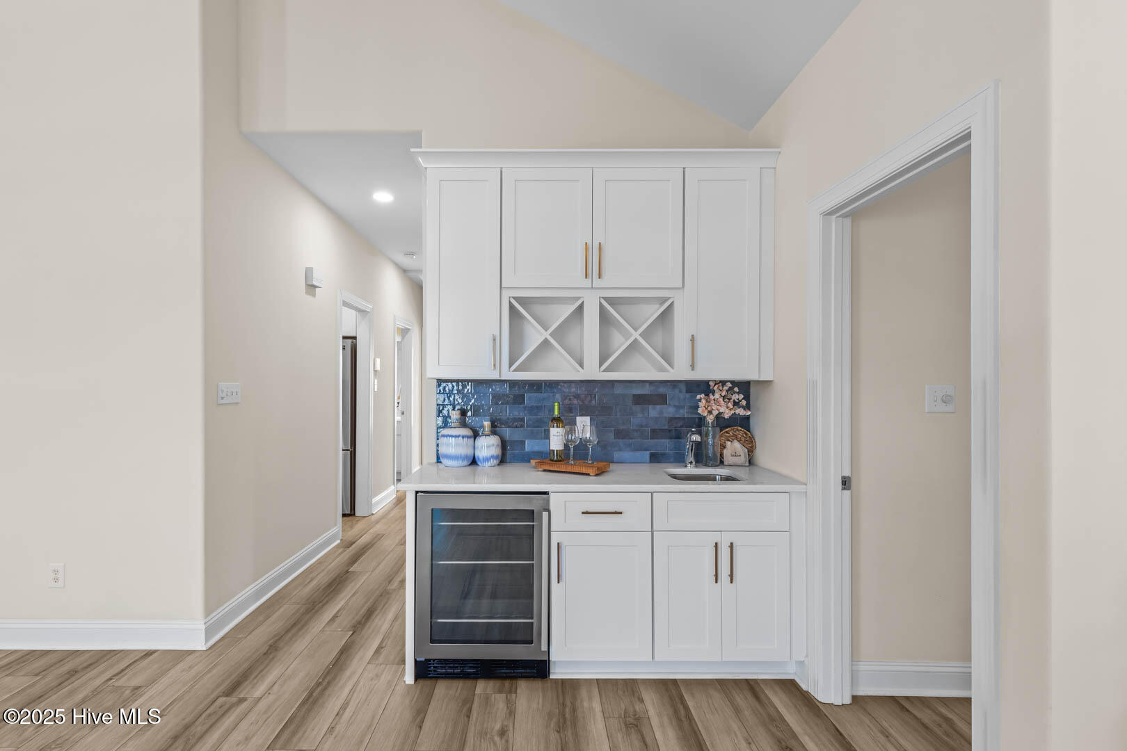 100512903 | Photo 10