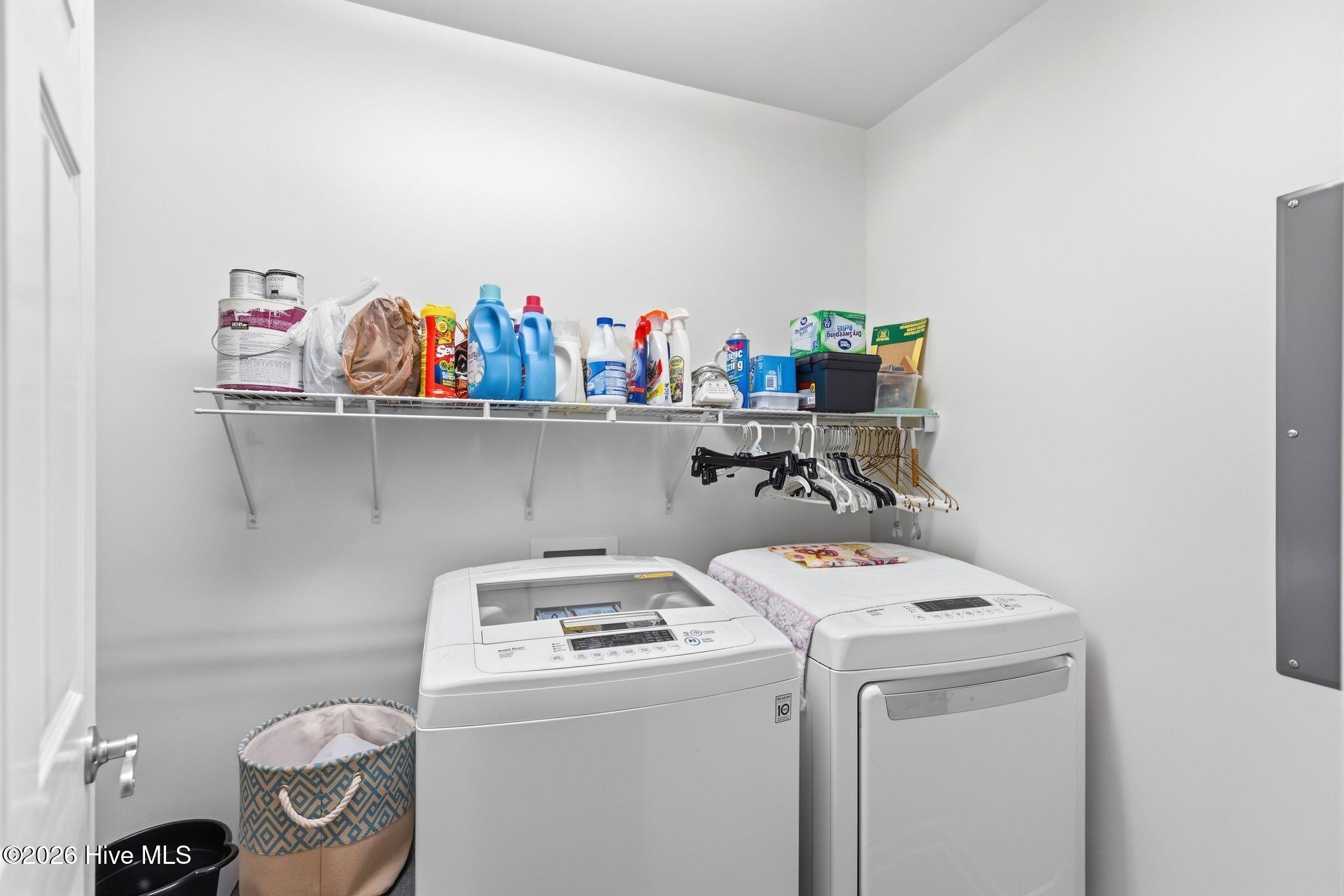 100557831 | Photo 34