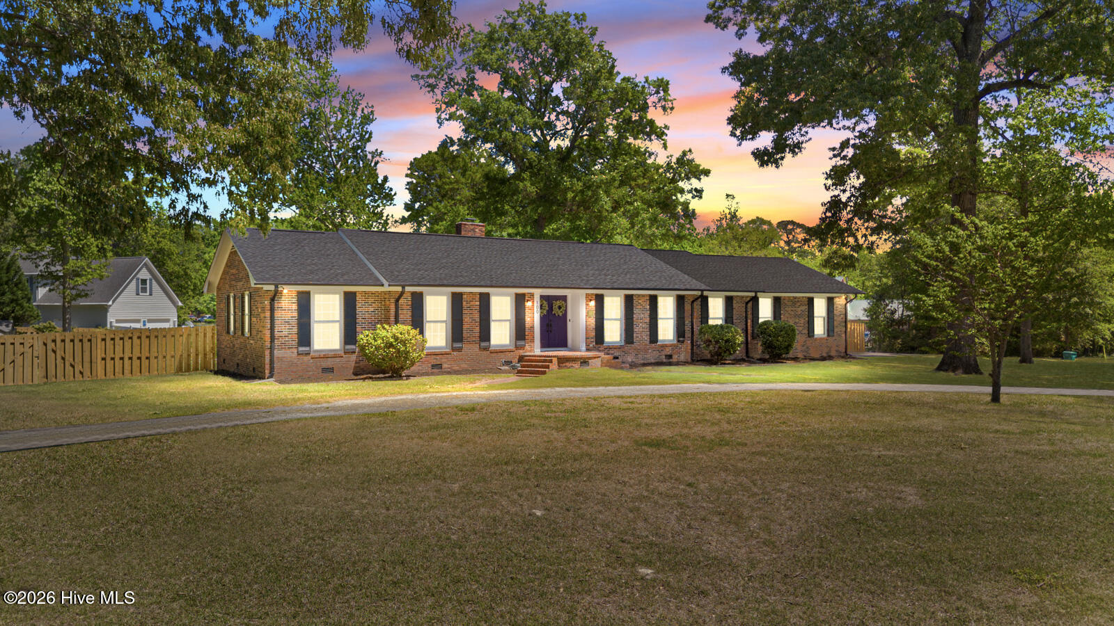 100569871 | Photo 59