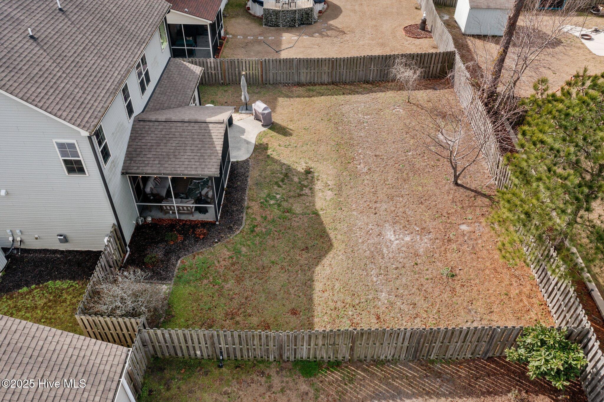 100530169 | Photo 15