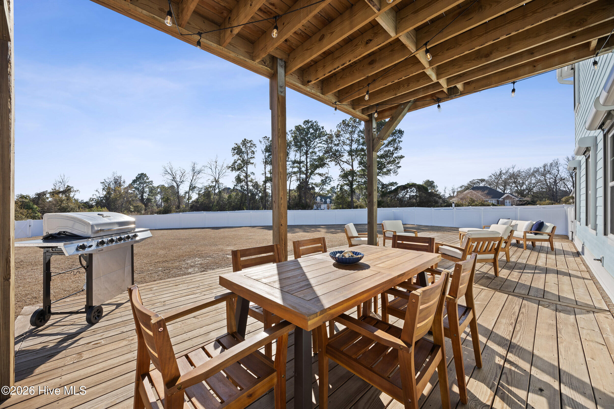 100555397 | Photo 58