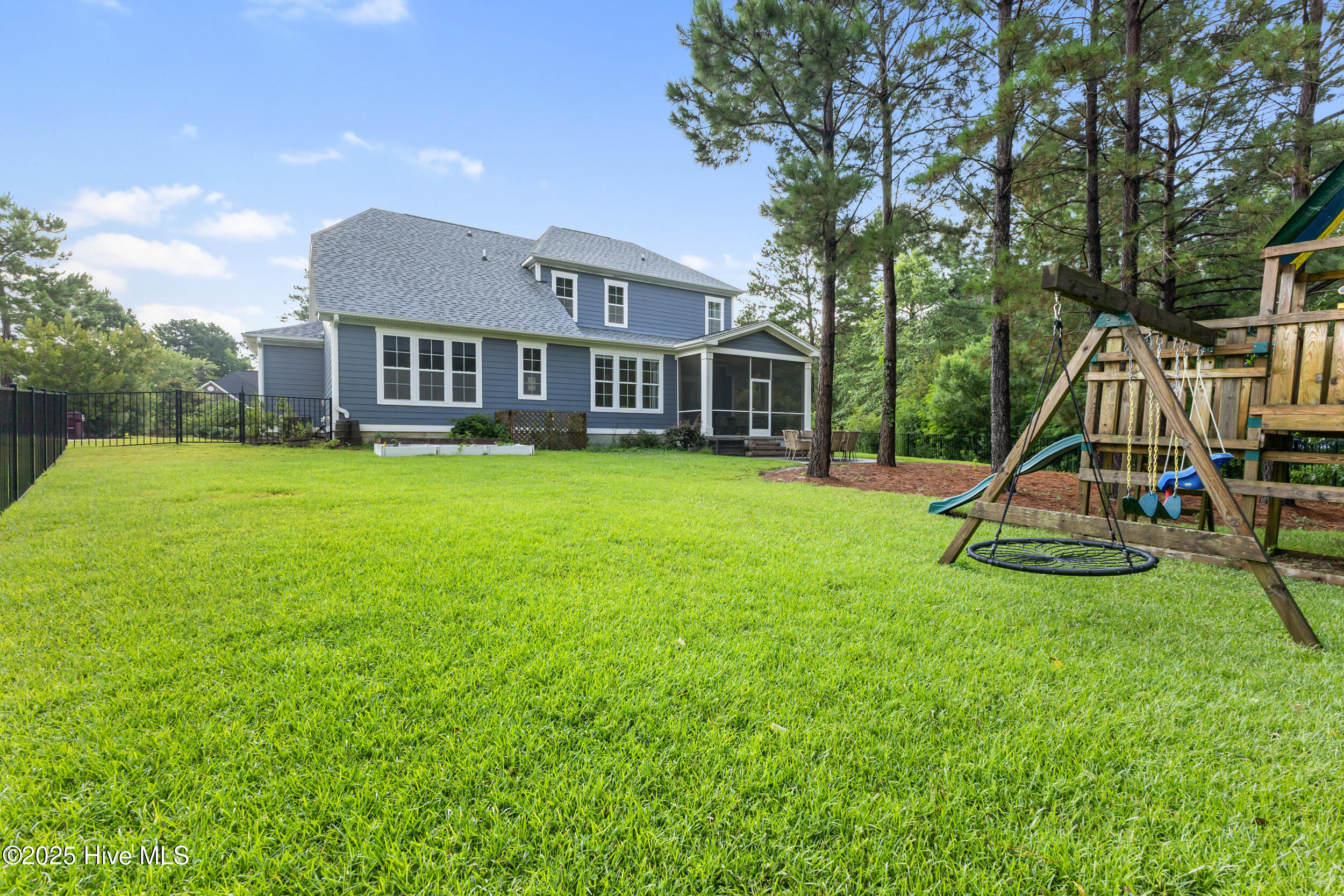 100518593 | Photo 59