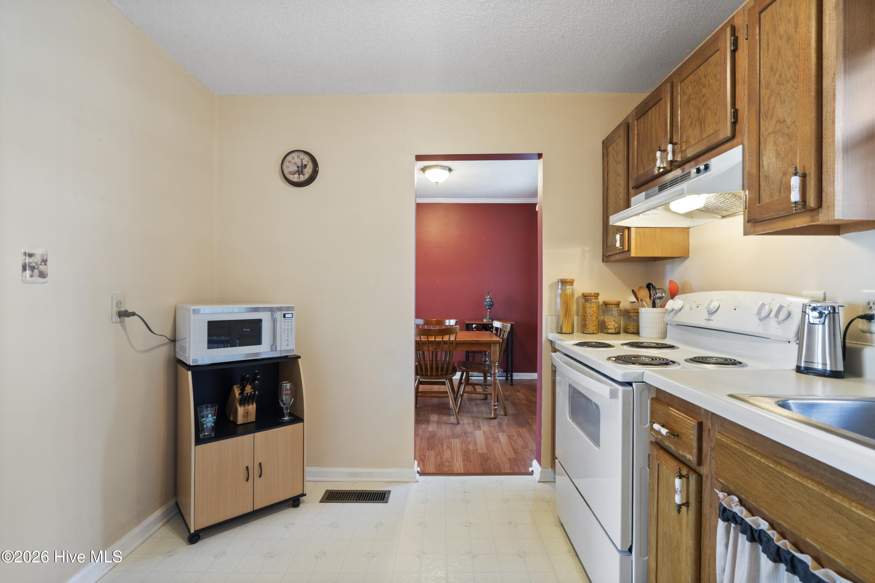 100549971 | Photo 21