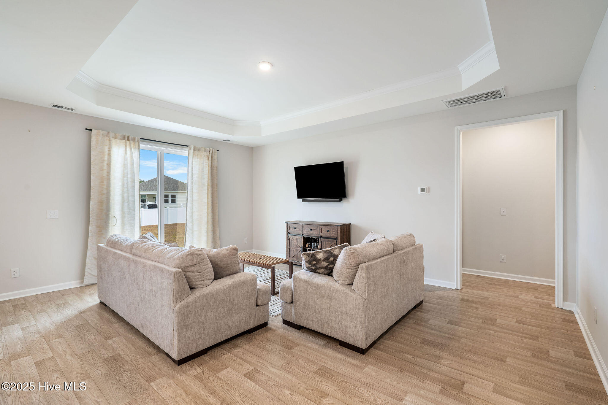 100542569 | Photo 24