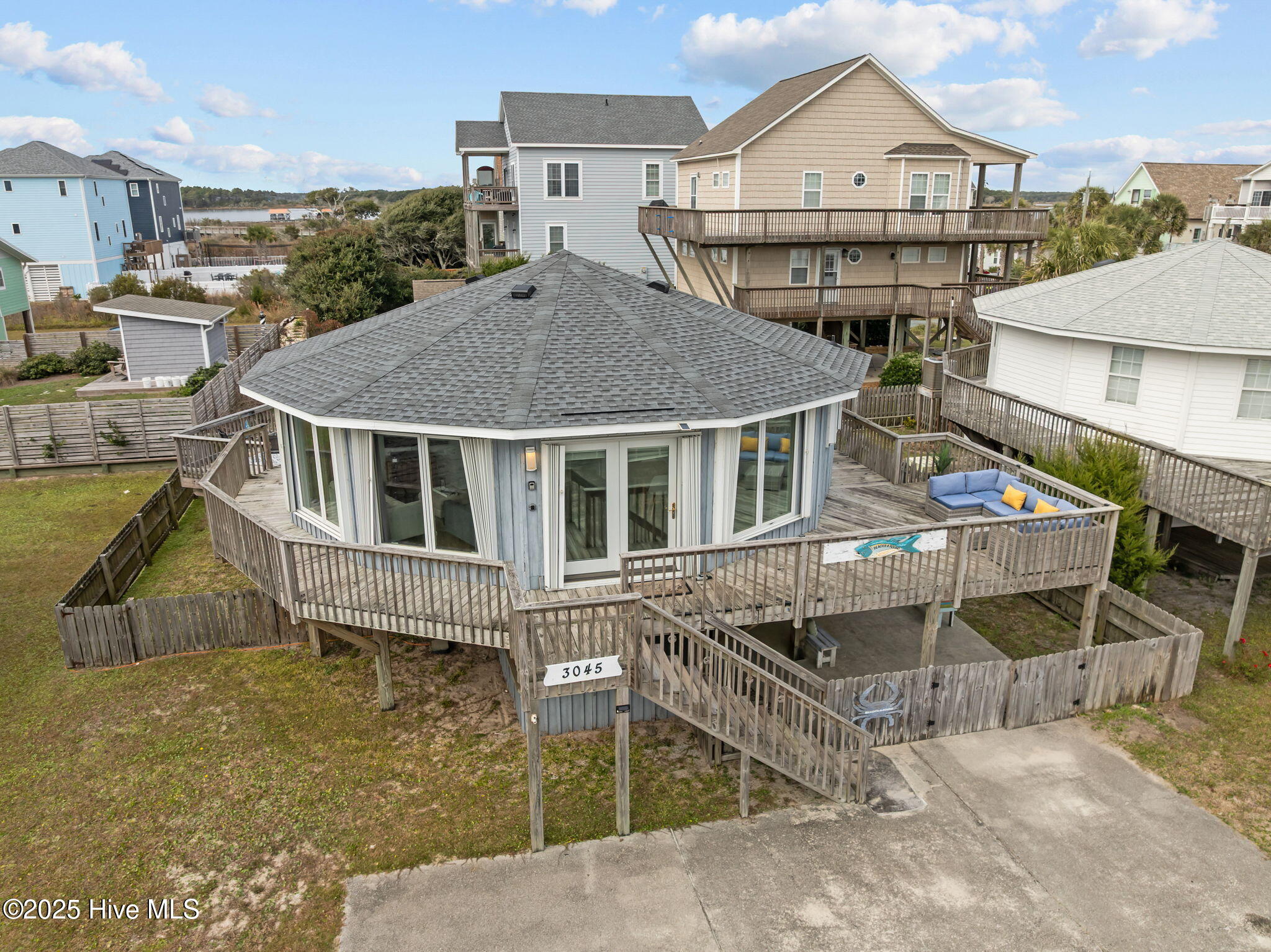 100543608 | Photo 42