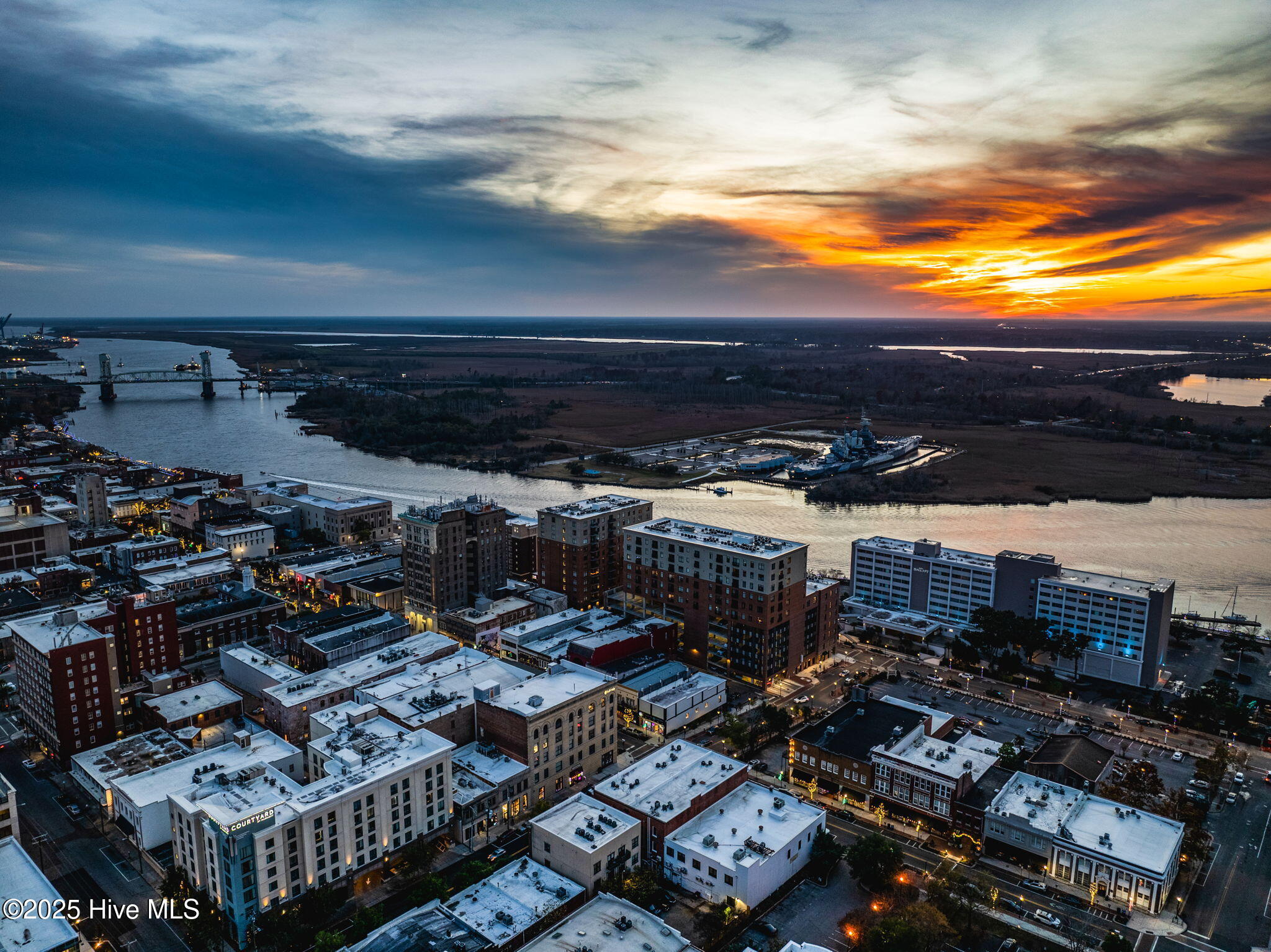 100535047 | Photo 32