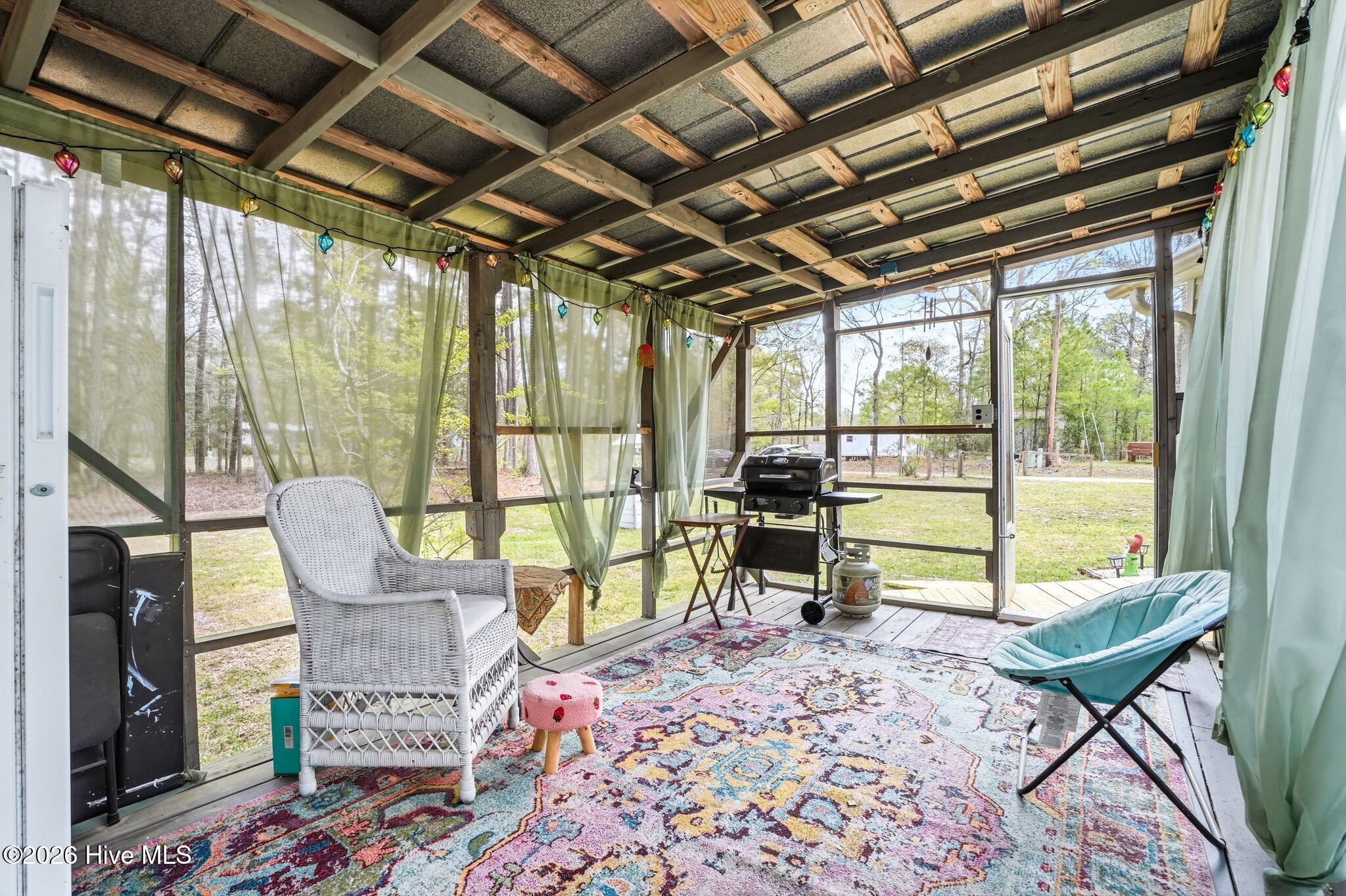 100565168 | Photo 34