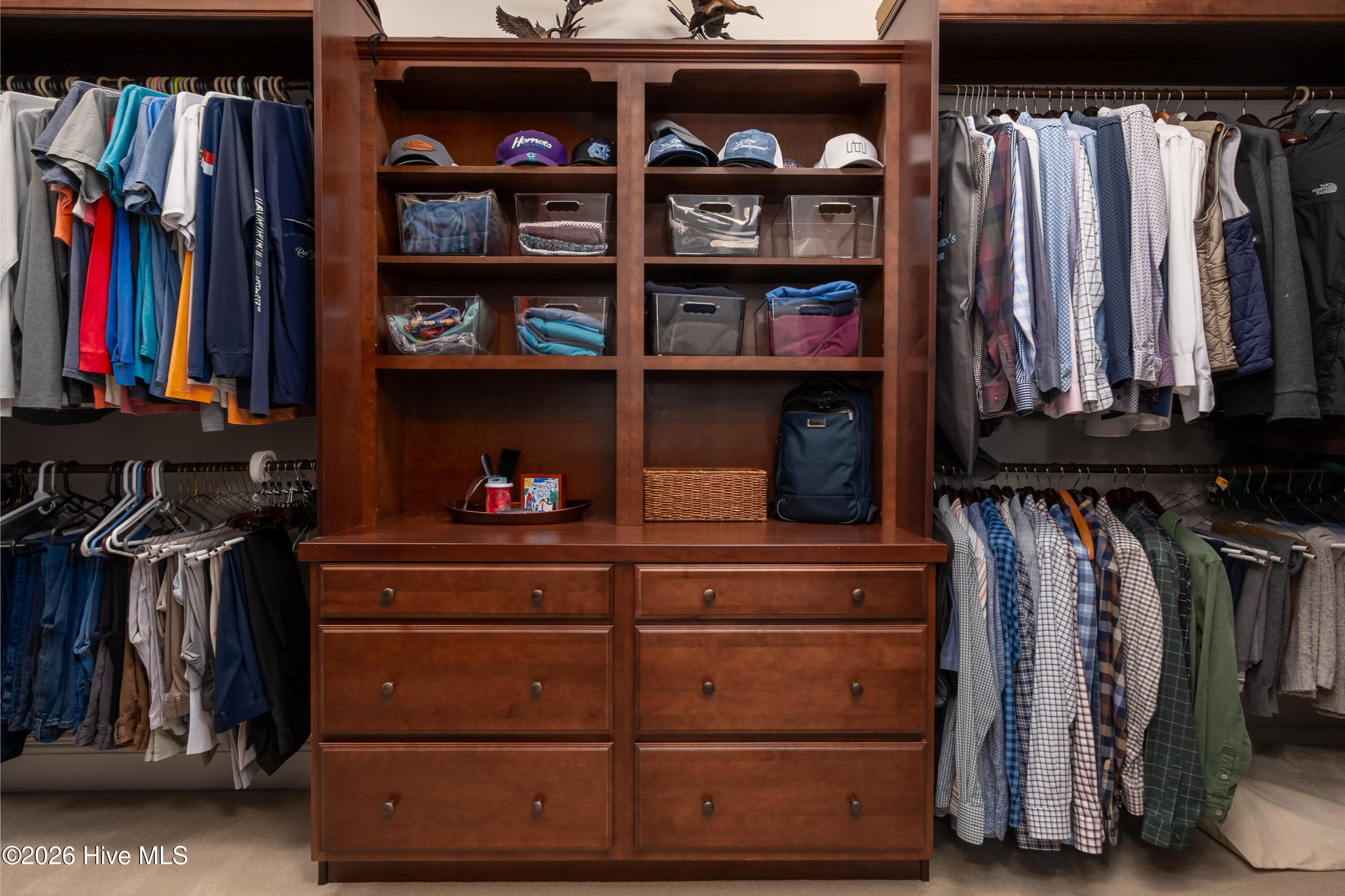 100550947 | Photo 48