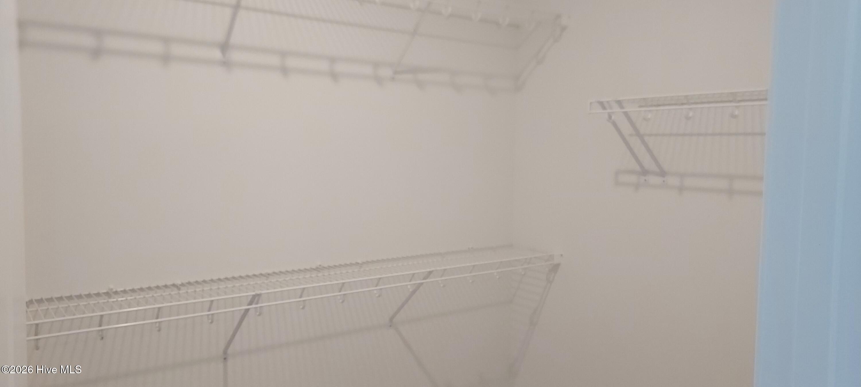100561894 | Photo 13