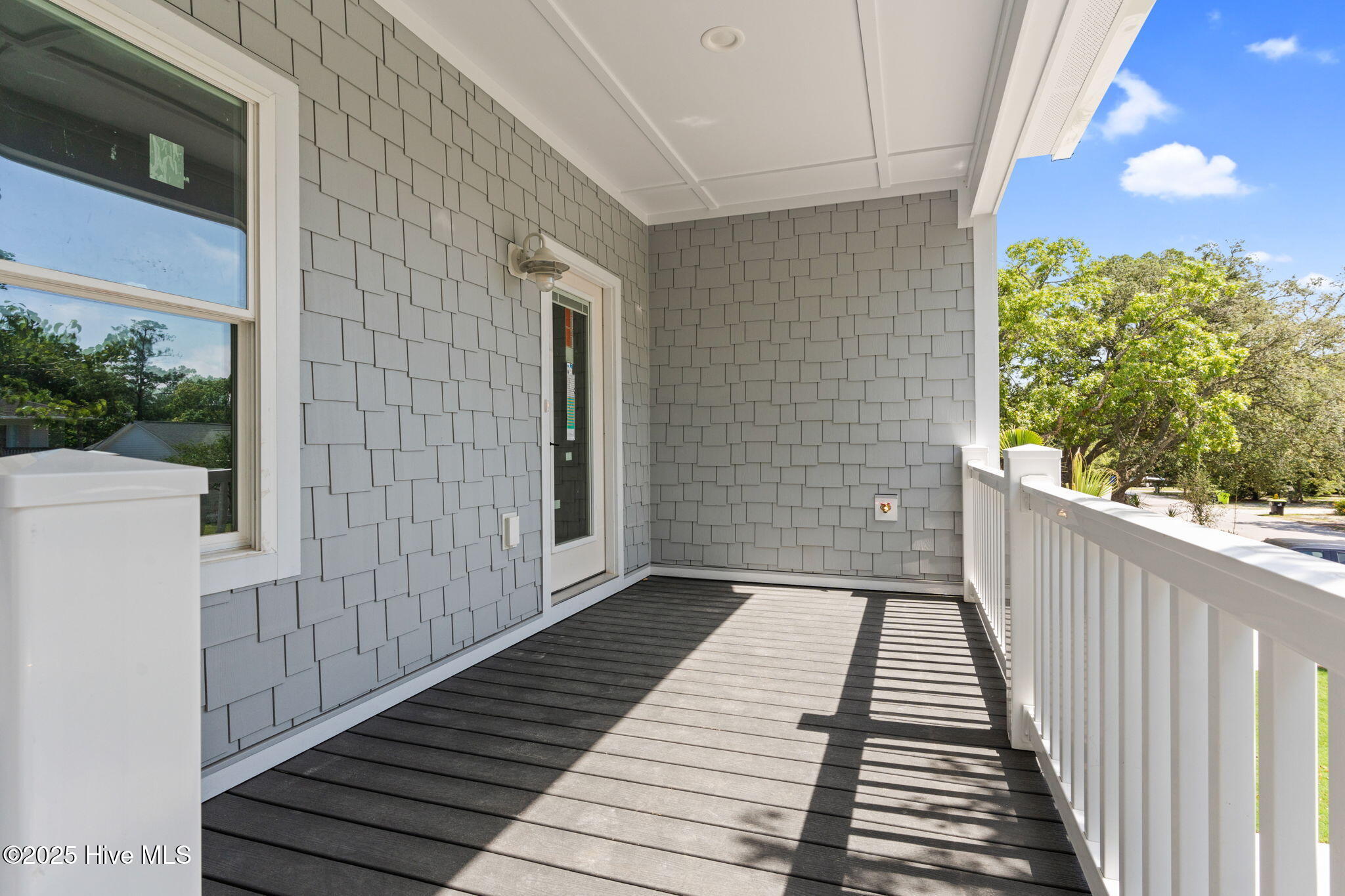 100523673 | Photo 45