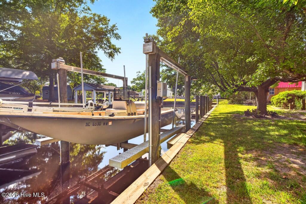 312 Channel Run Drive, New Bern, NC, 28562