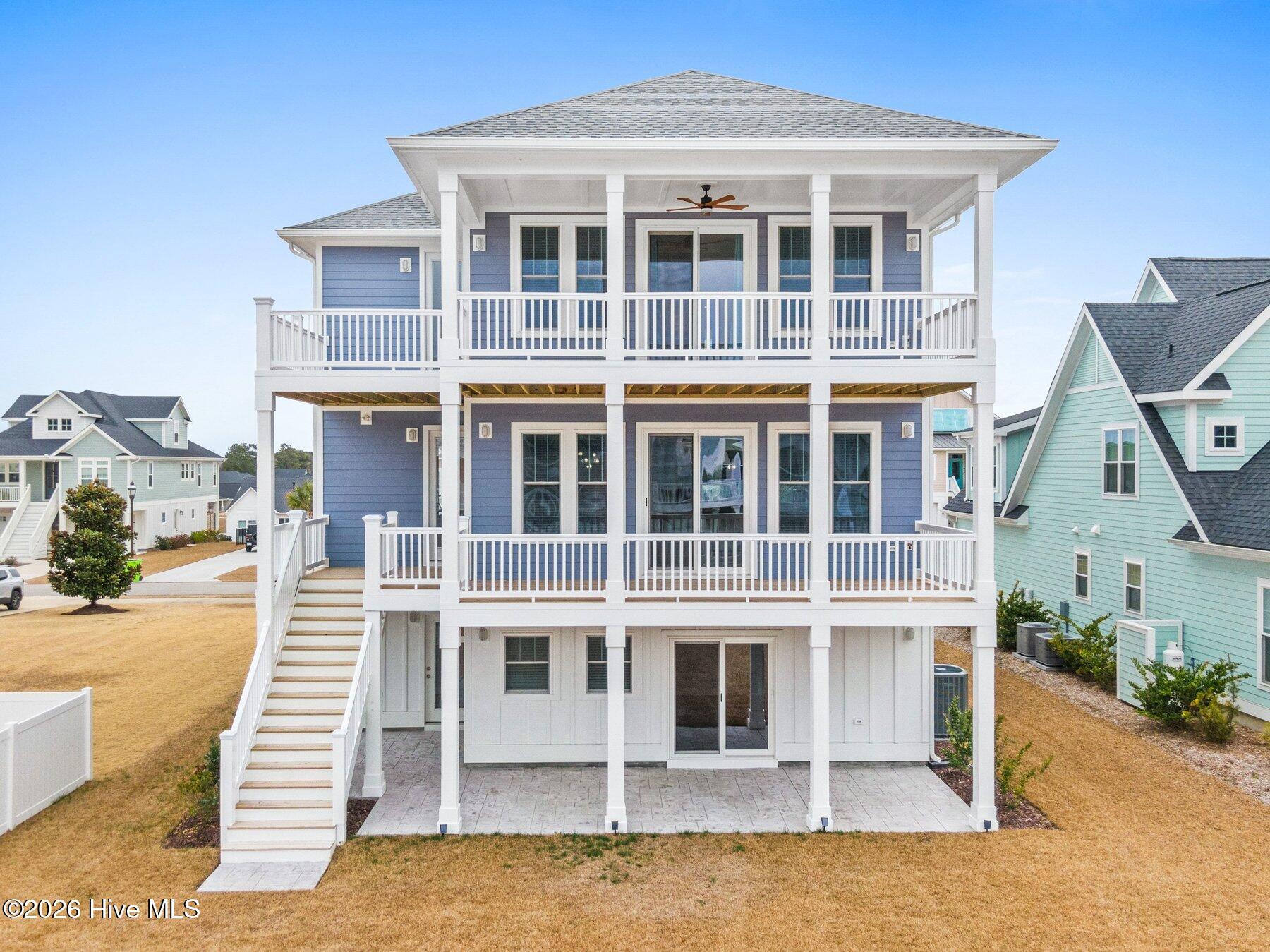 100558879 | Photo 43