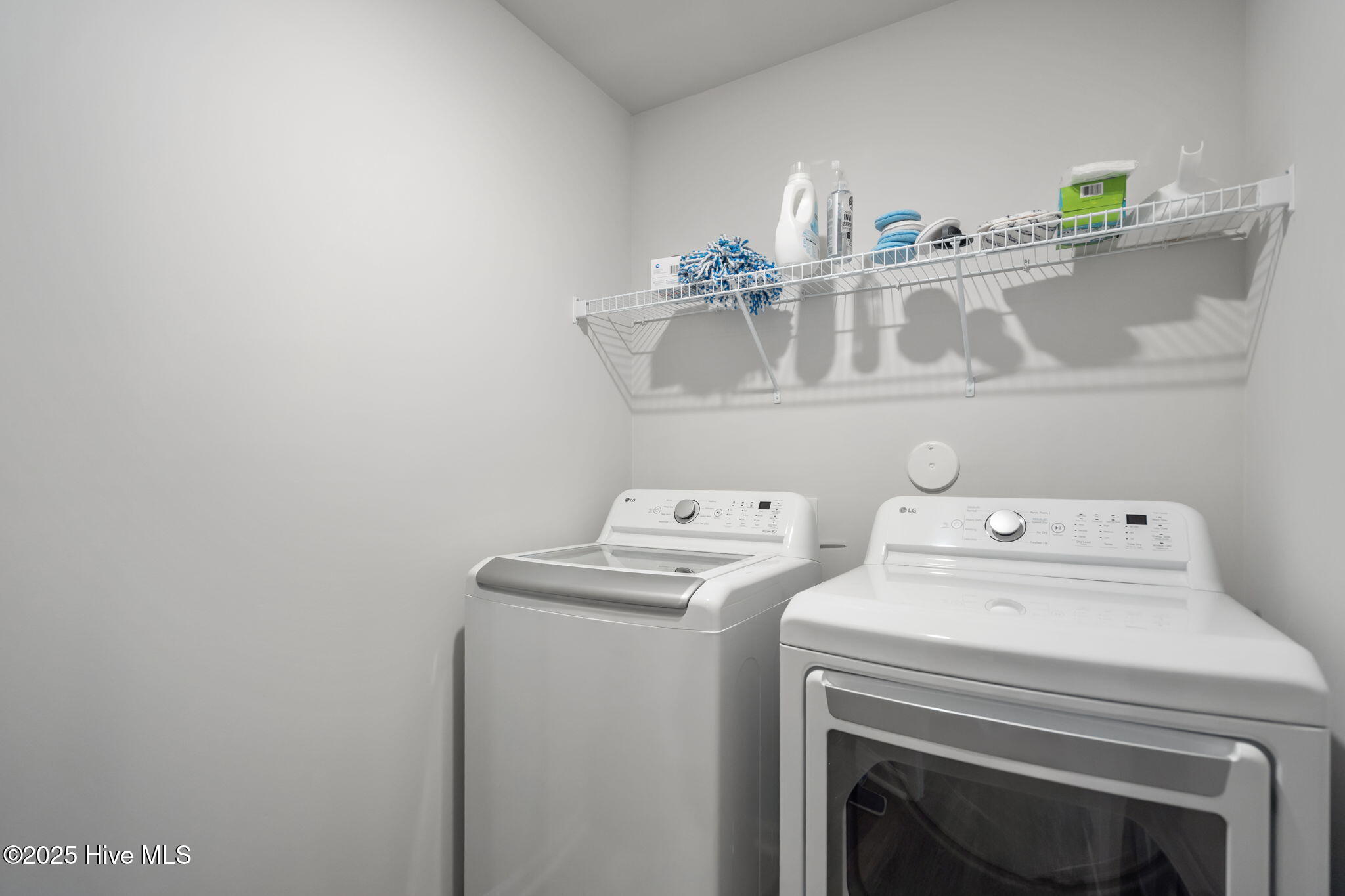 100532150 | Photo 18