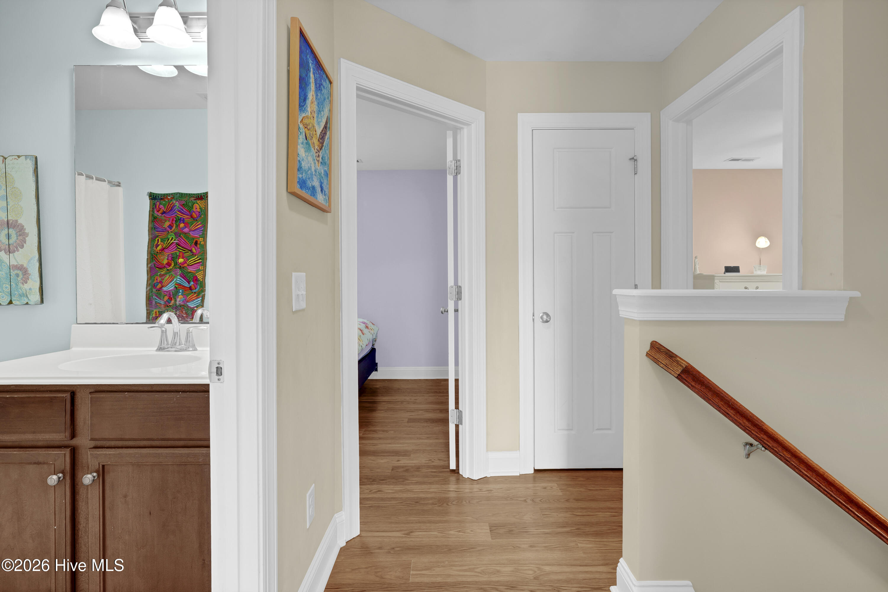 100565660 | Photo 24