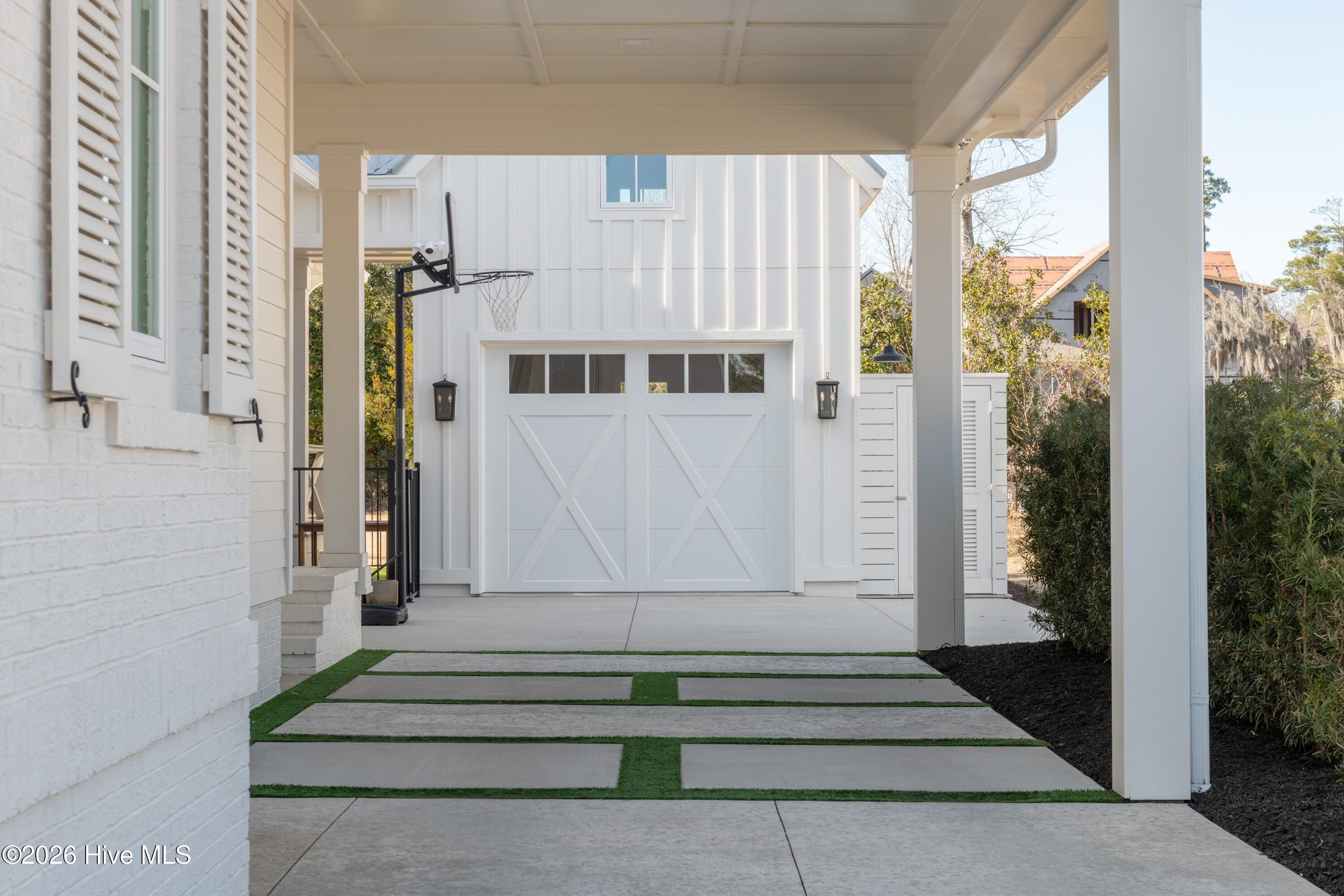 100553273 | Photo 36