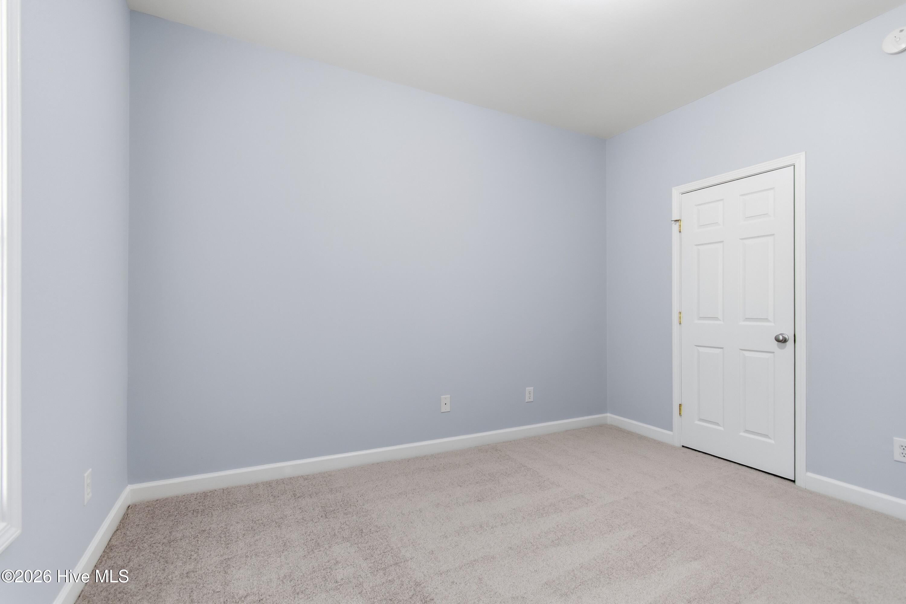 100555748 | Photo 35