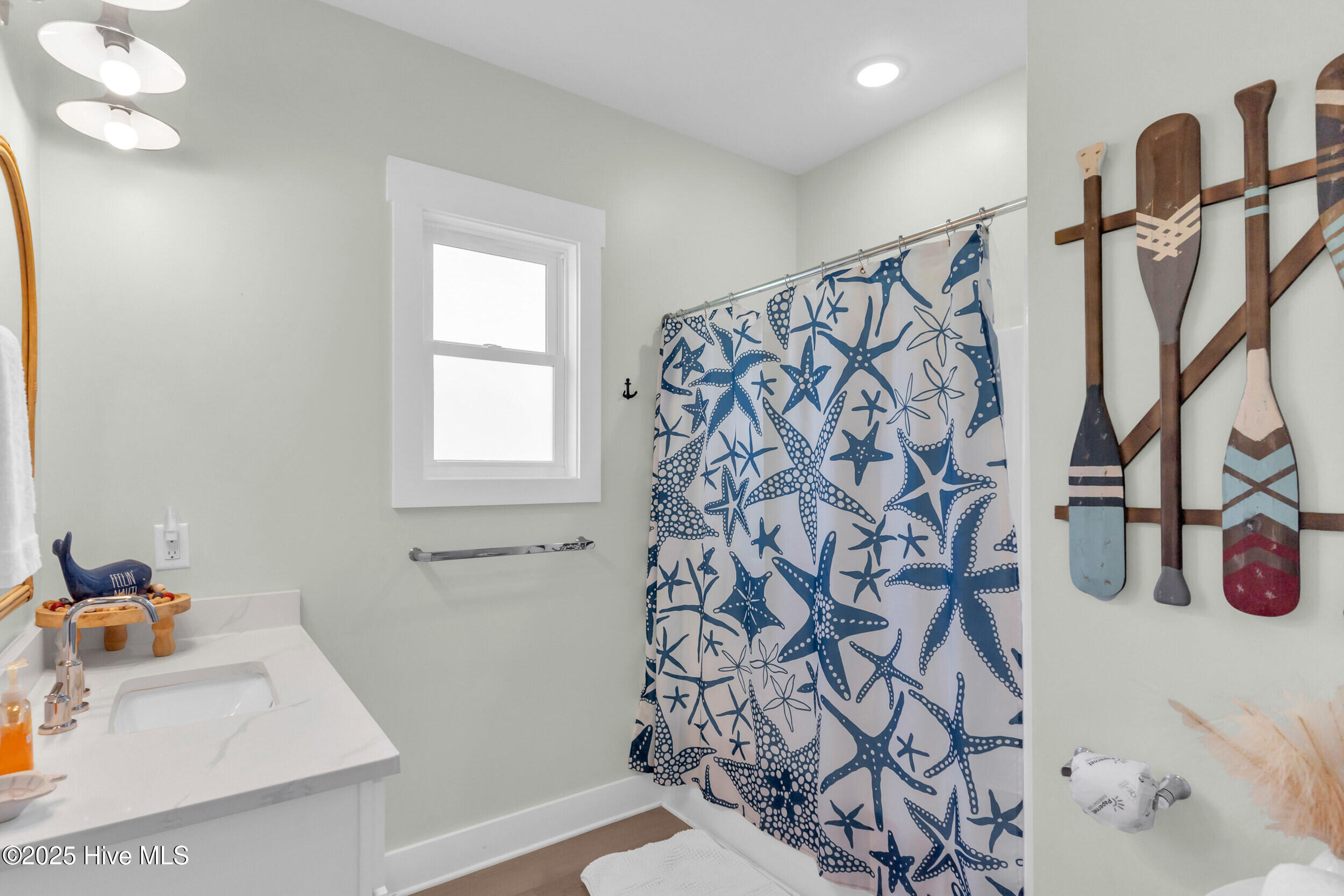 100534529 | Photo 27