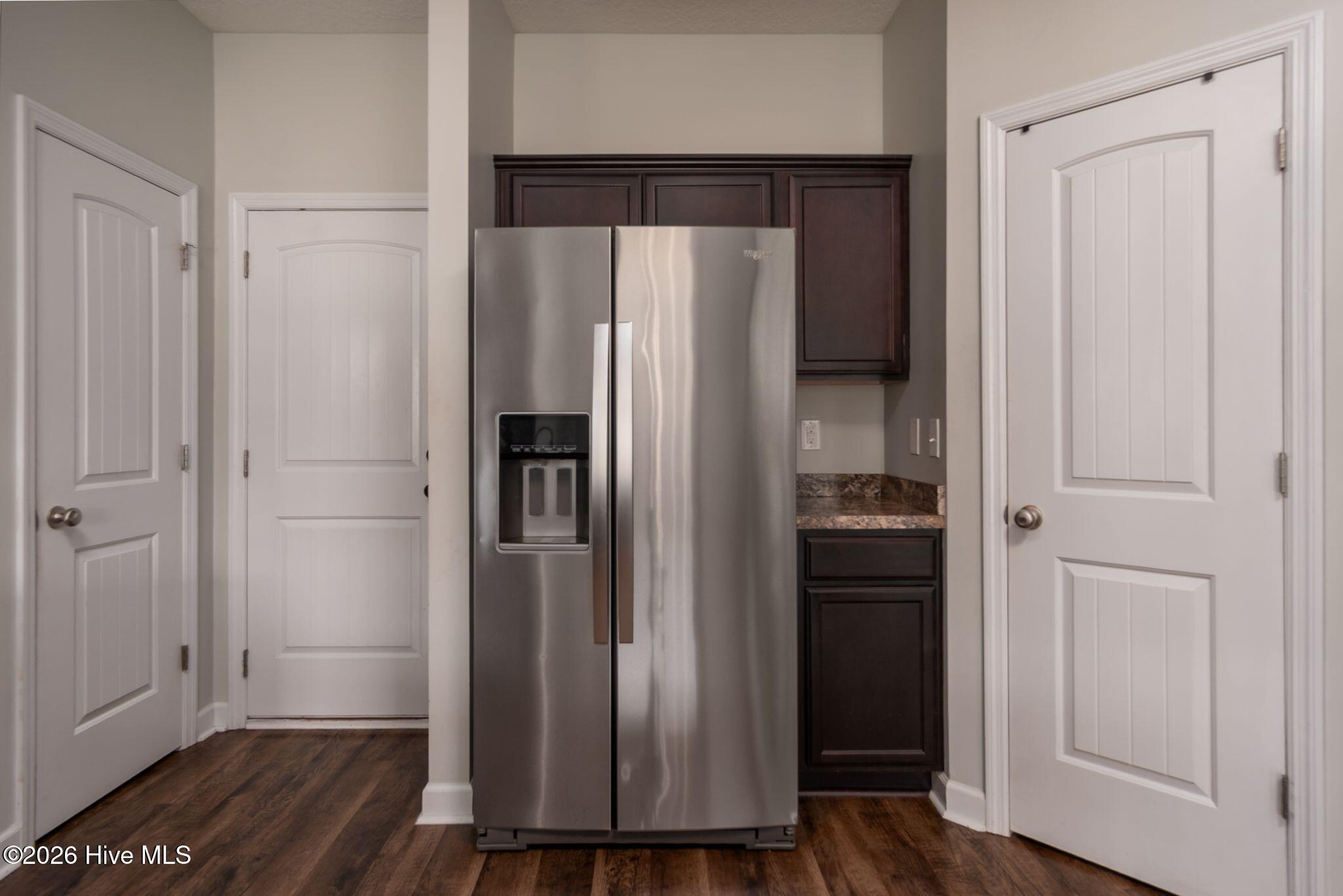 100566459 | Photo 23