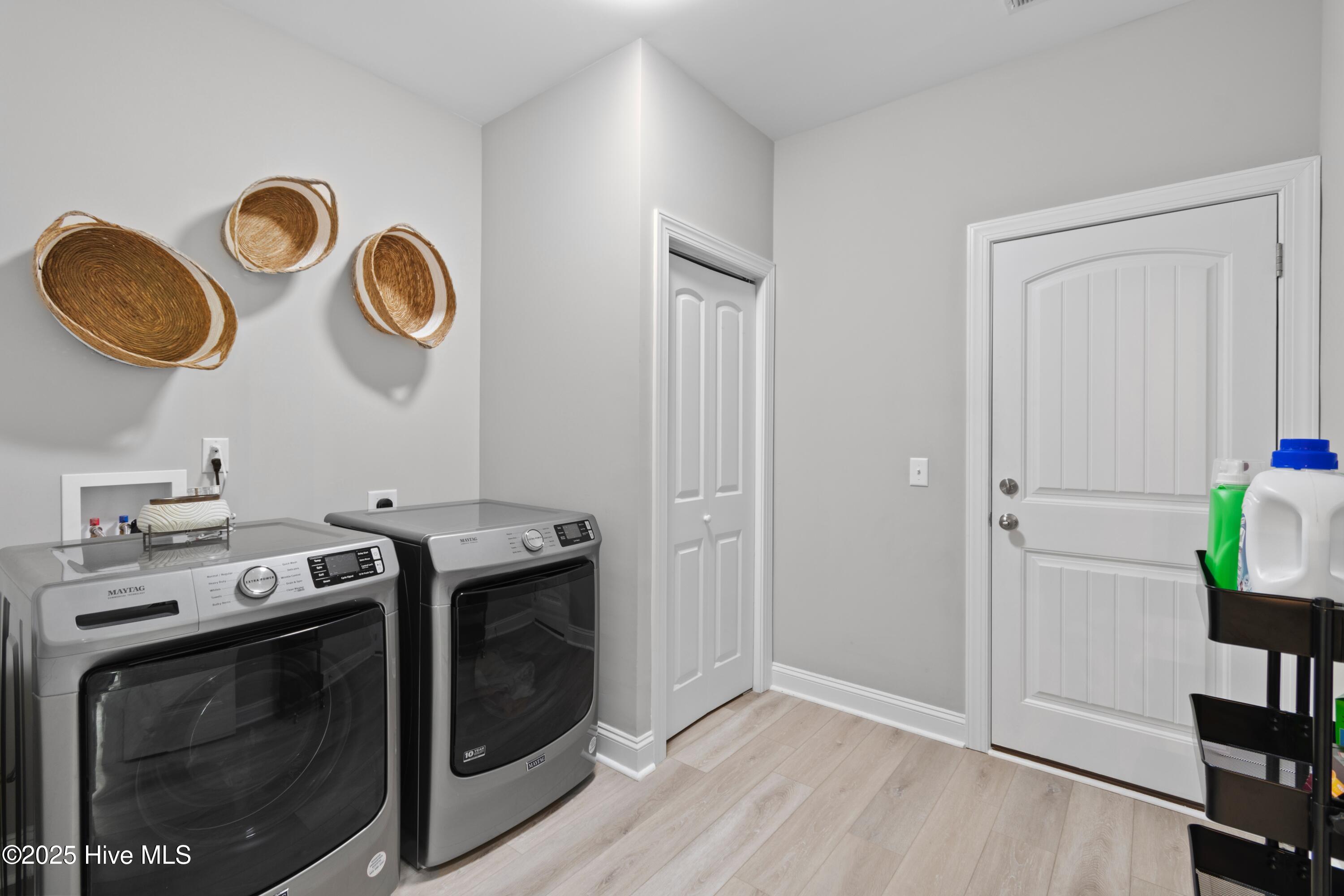 100530702 | Photo 18