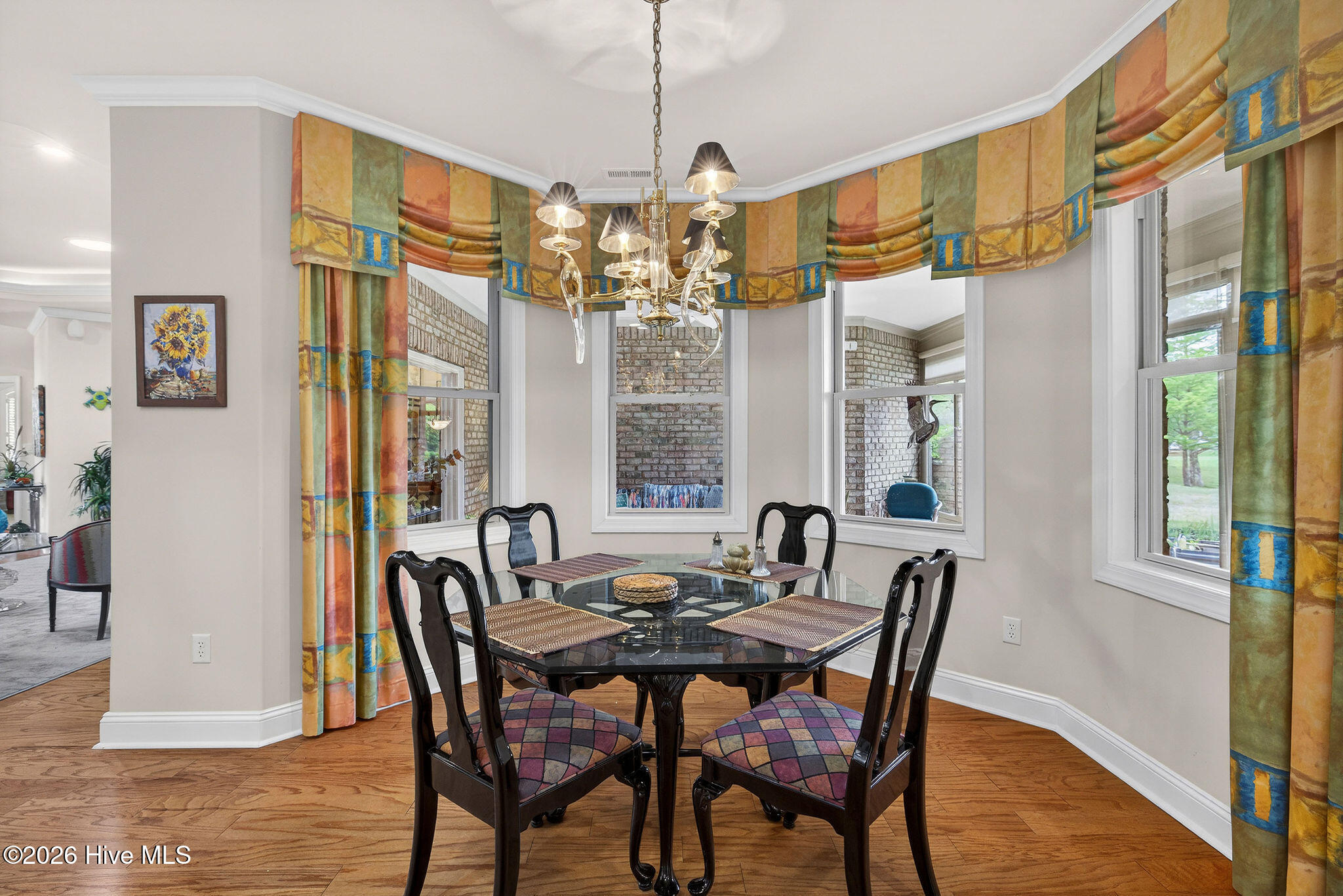 100565990 | Photo 26