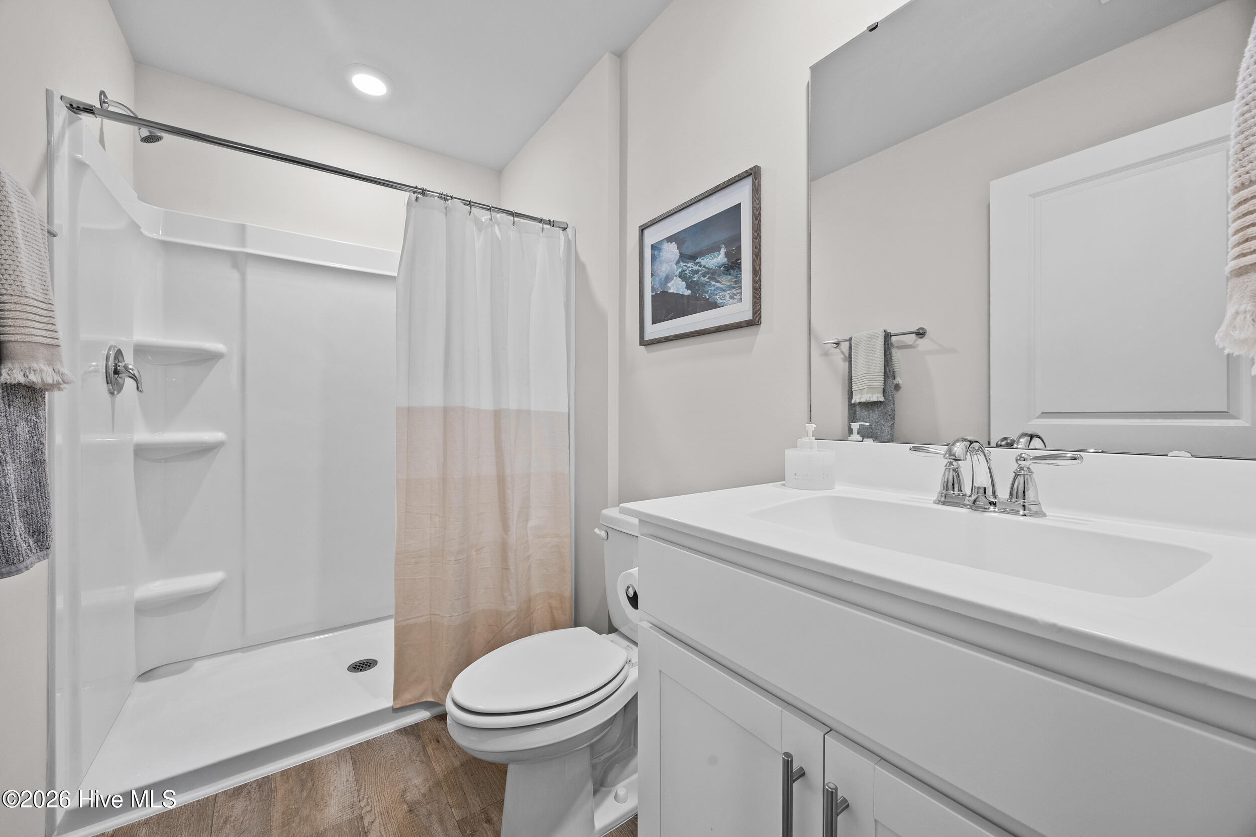 100567643 | Photo 32