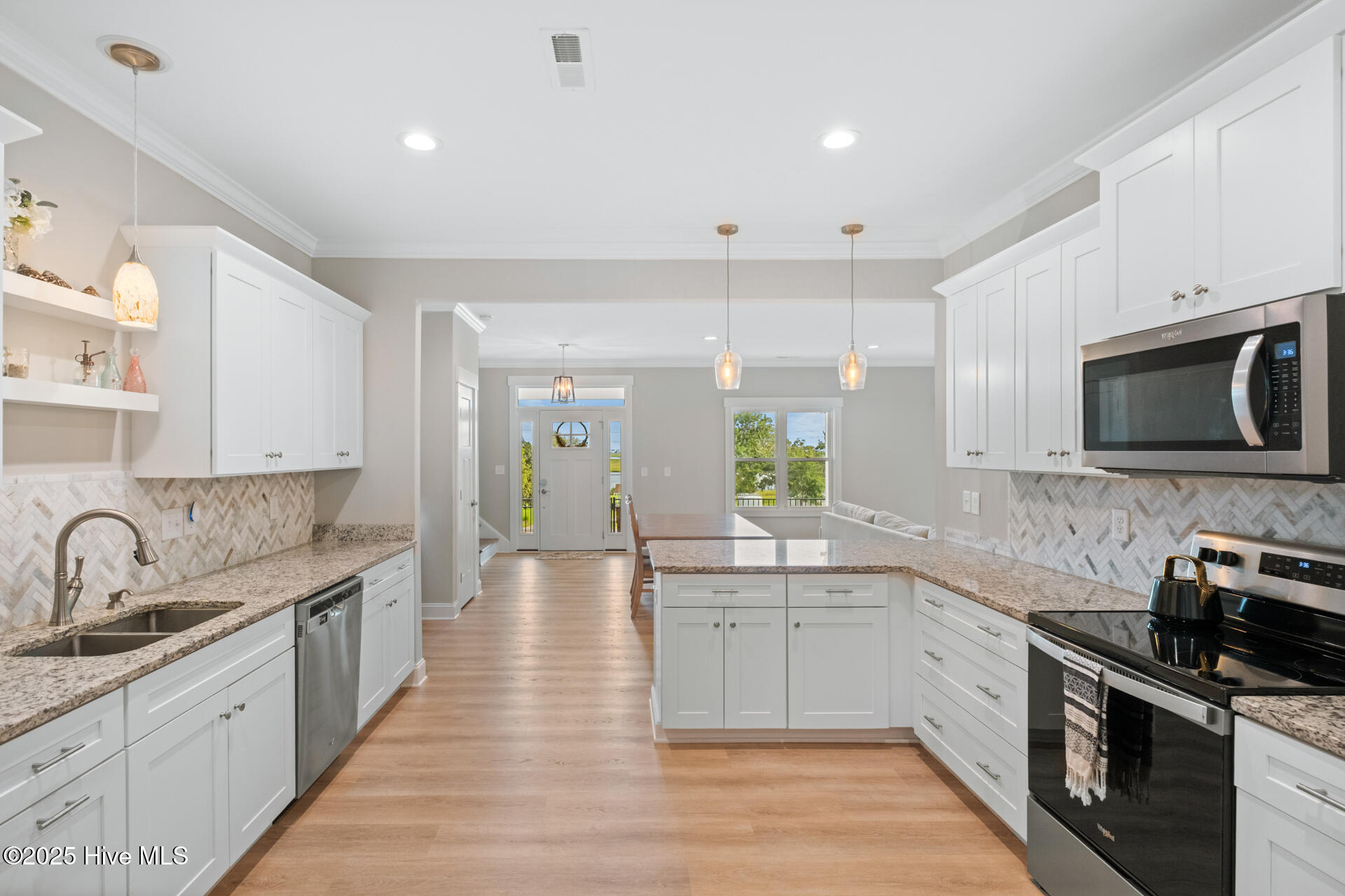 100554078 | Photo 20