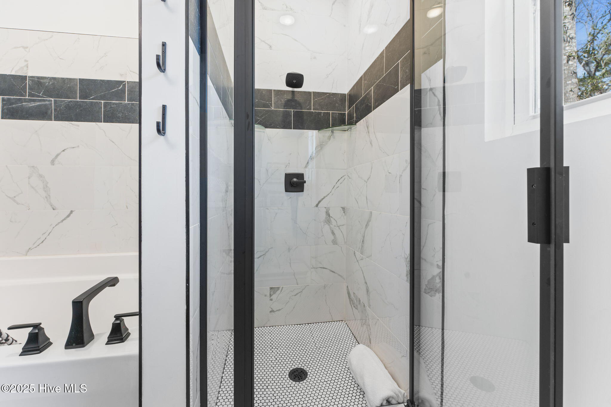 100528338 | Photo 55