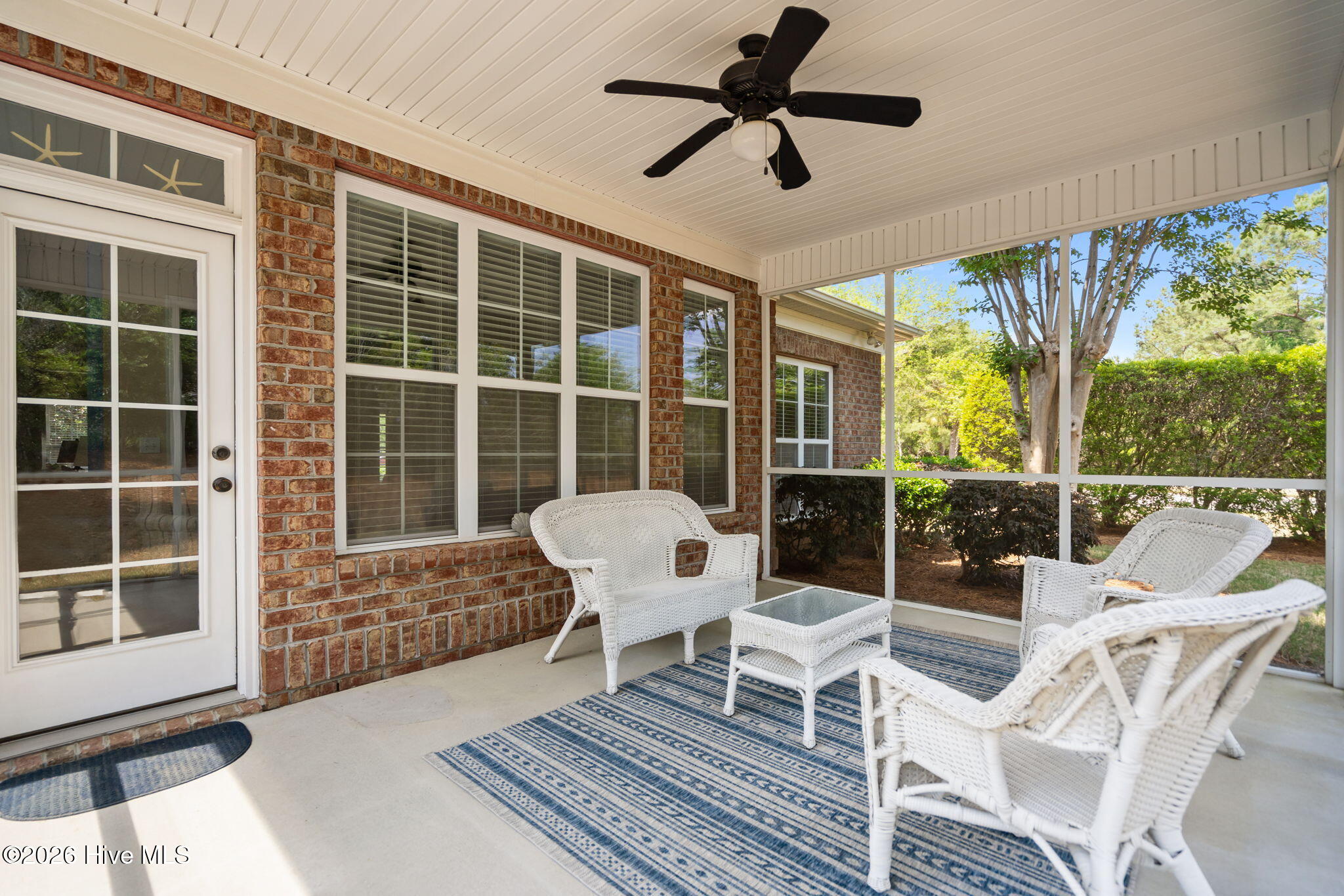 100568496 | Photo 19