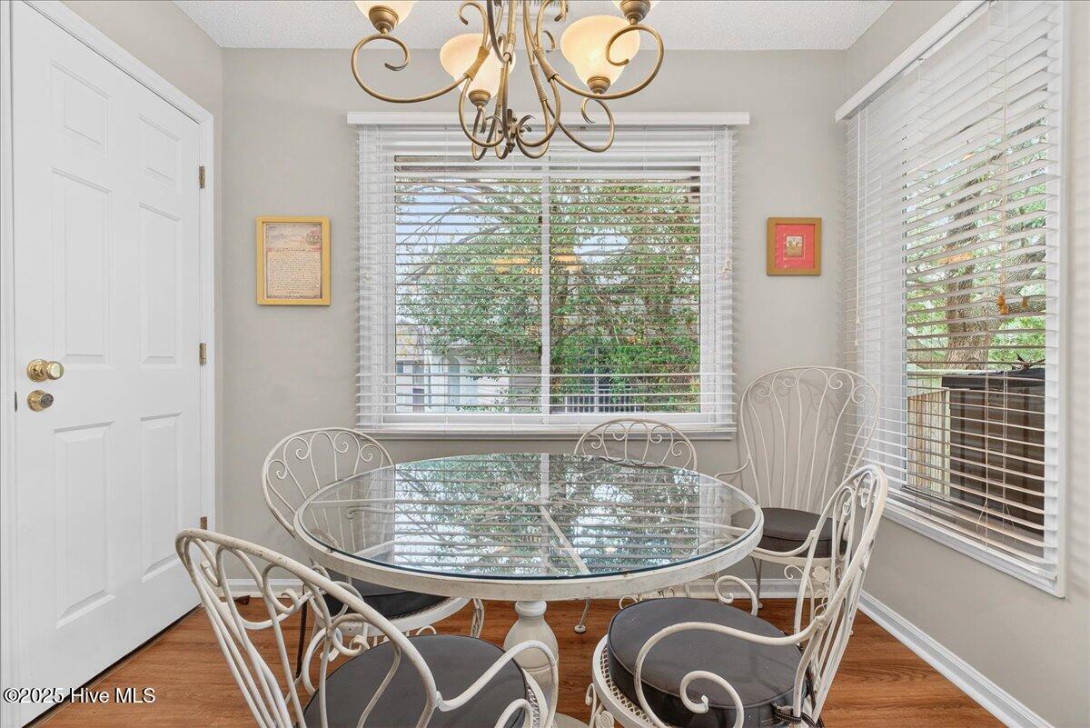 100545119 | Photo 14