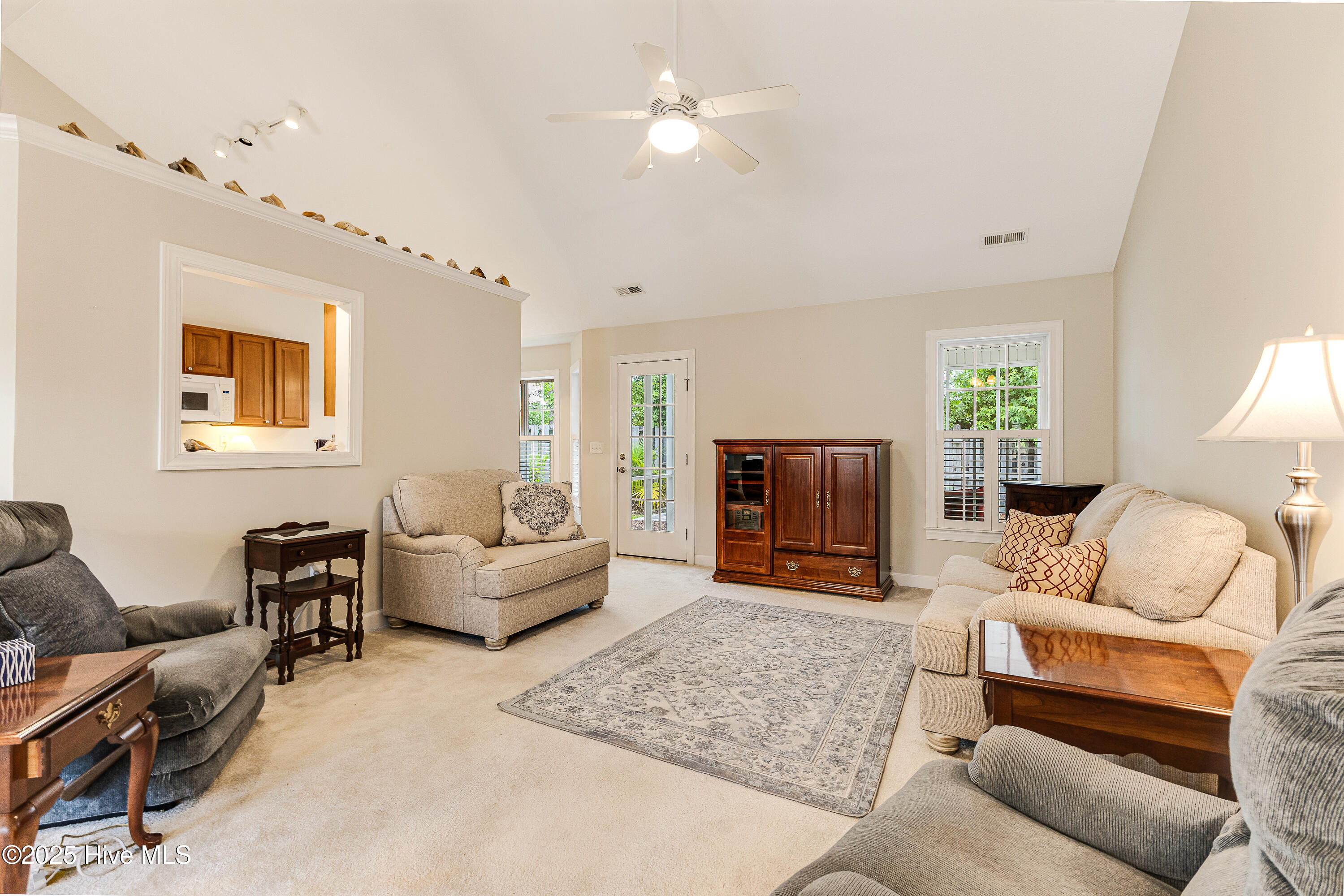 101 Cedar Tree Lane SW, Calabash, NC 28467 – photo 8: Living room