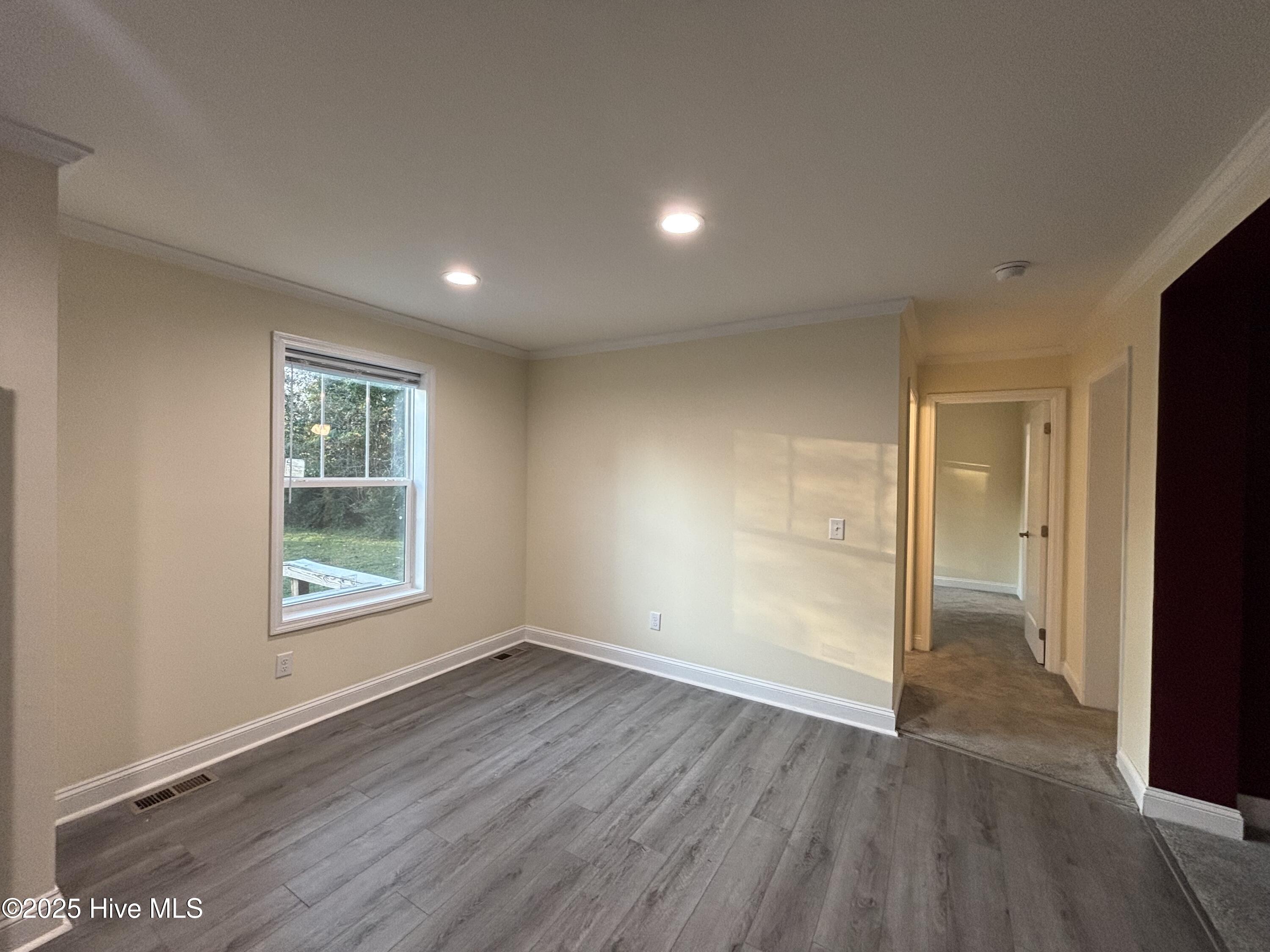 100540398 | Photo 19