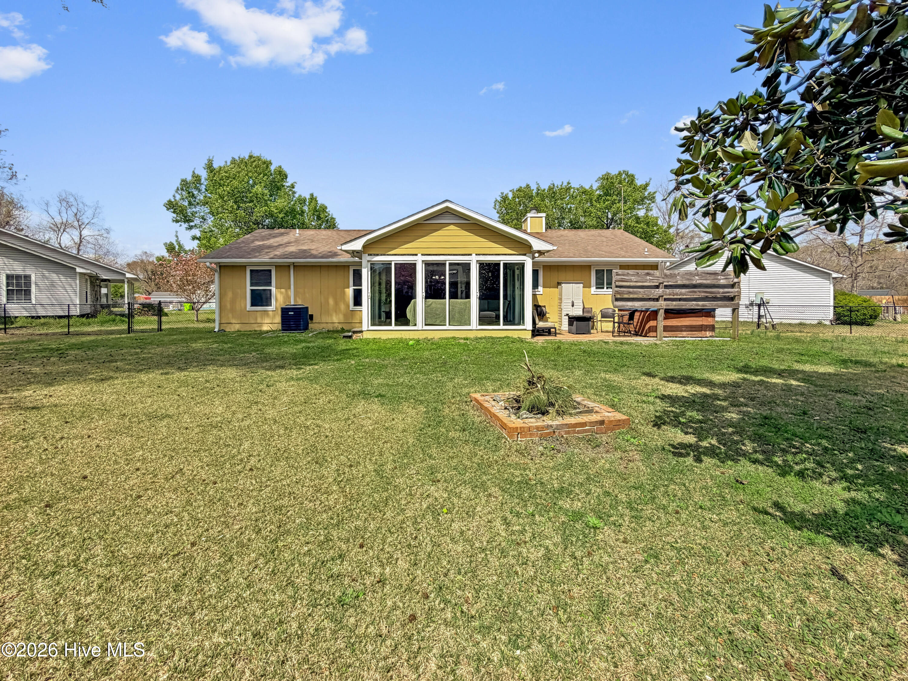 100564725 | Photo 34