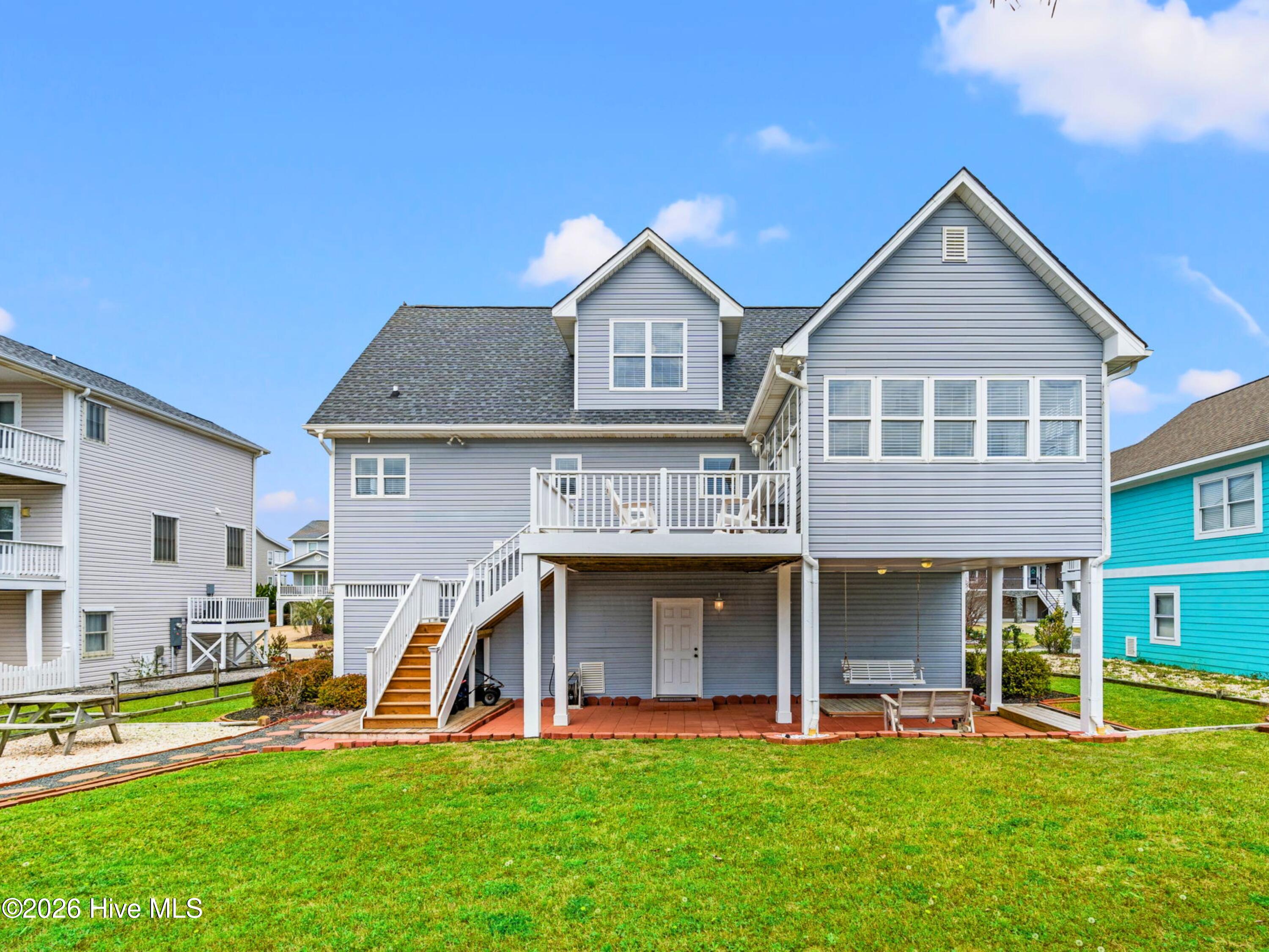 100564720 | Photo 32