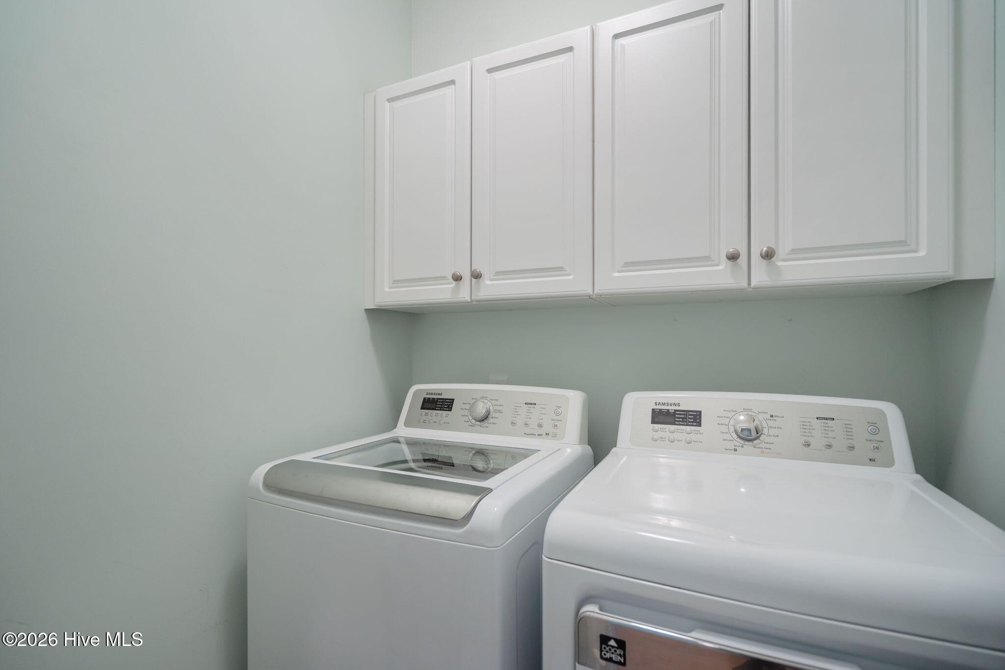 100560775 | Photo 38