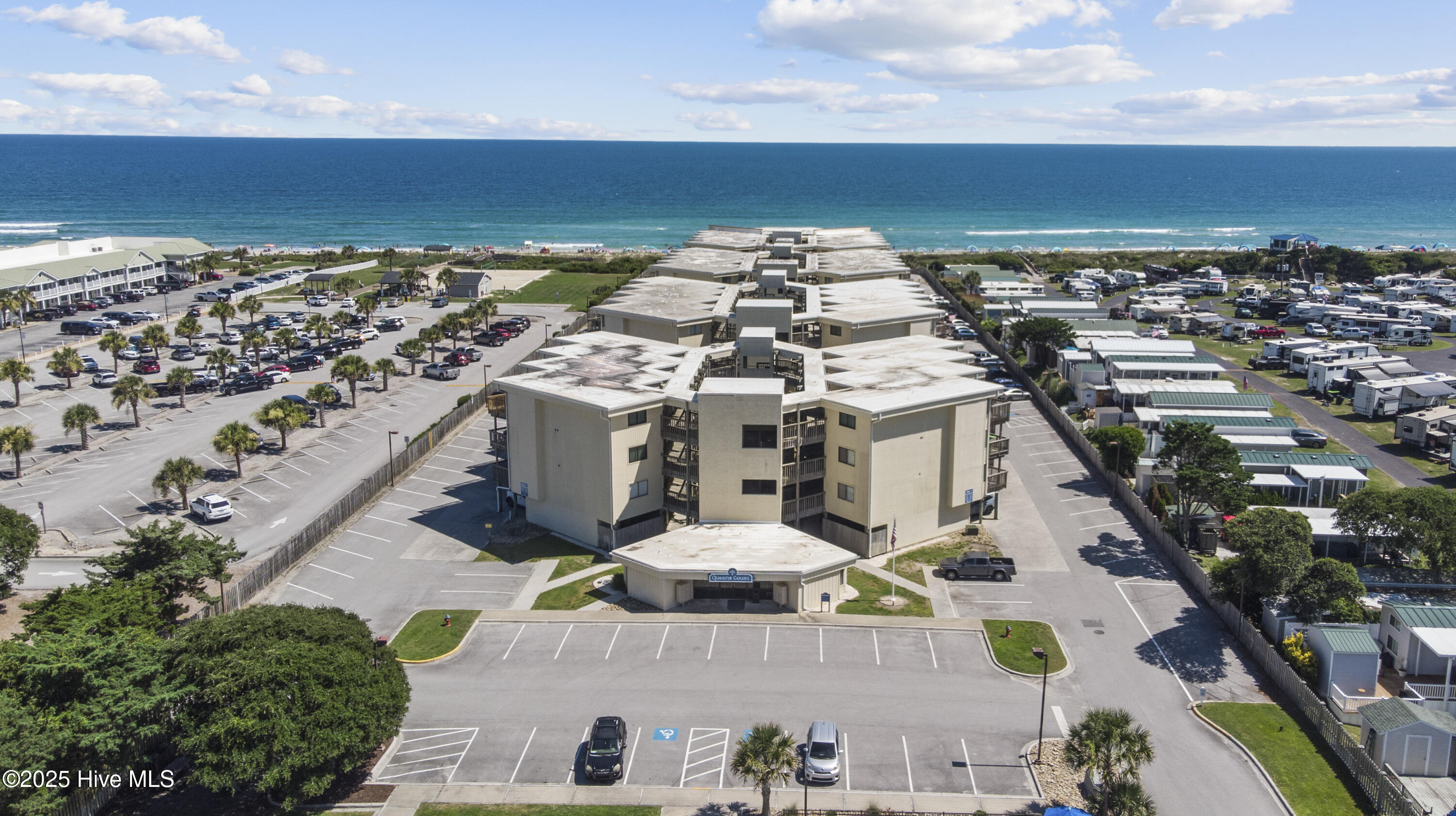 100519388 | Photo 40