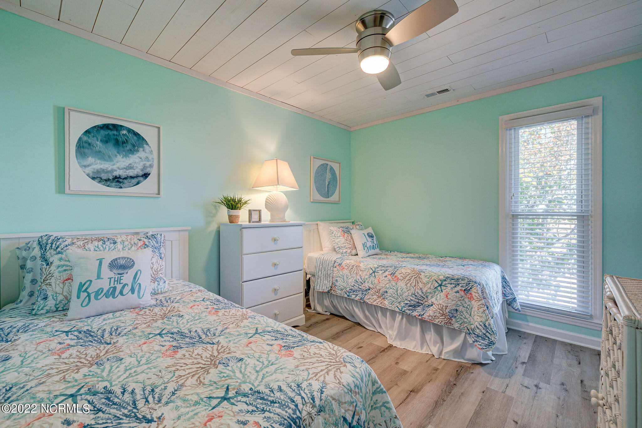 100542214 | Photo 22