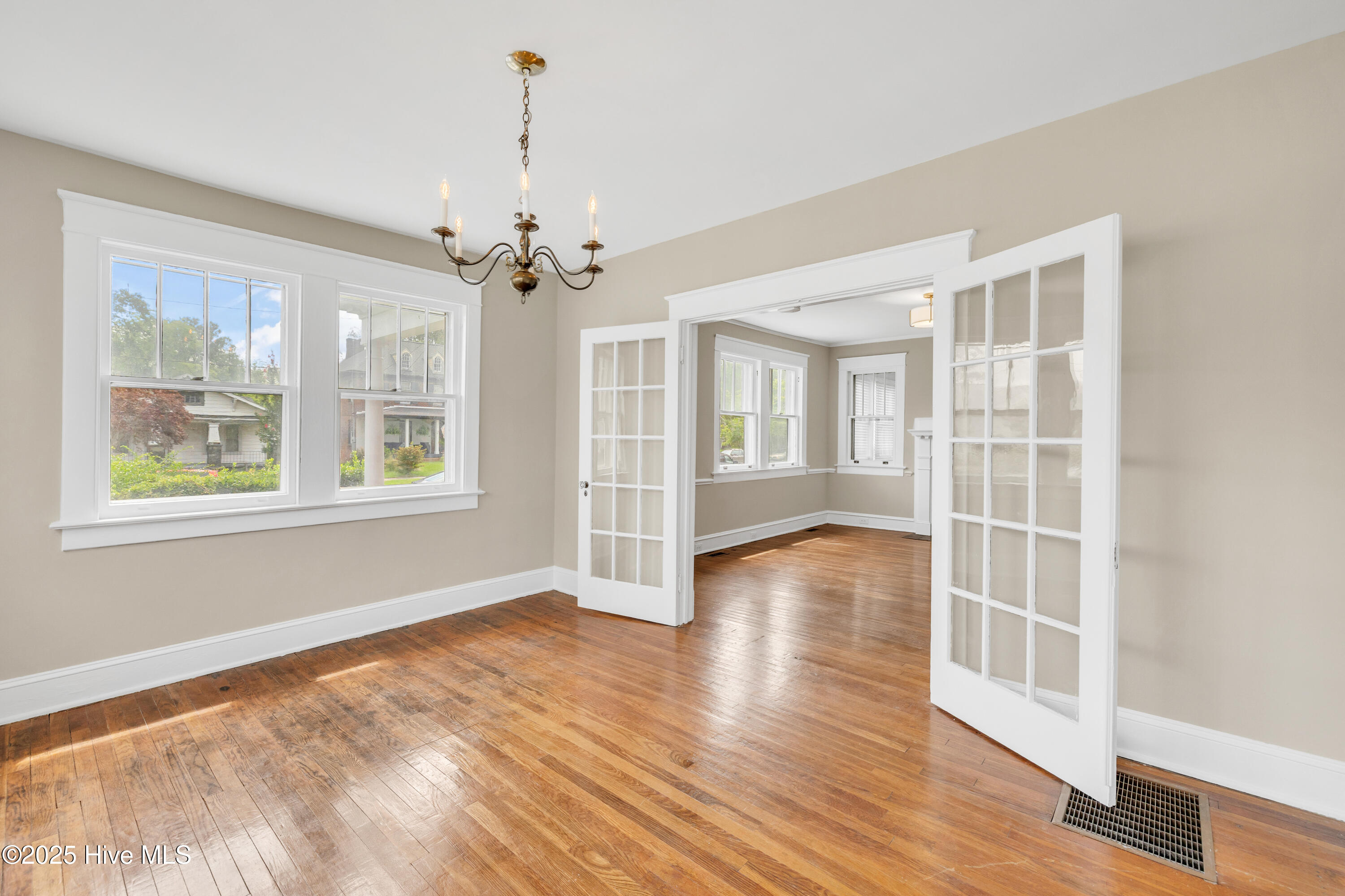 100522192 | Photo 10