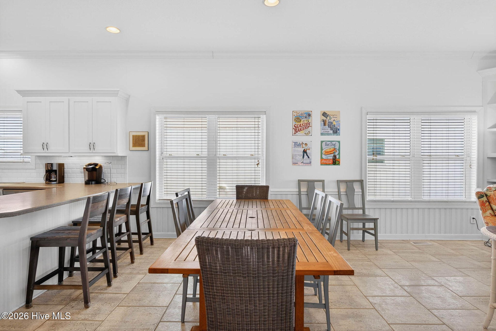 100563244 | Photo 48