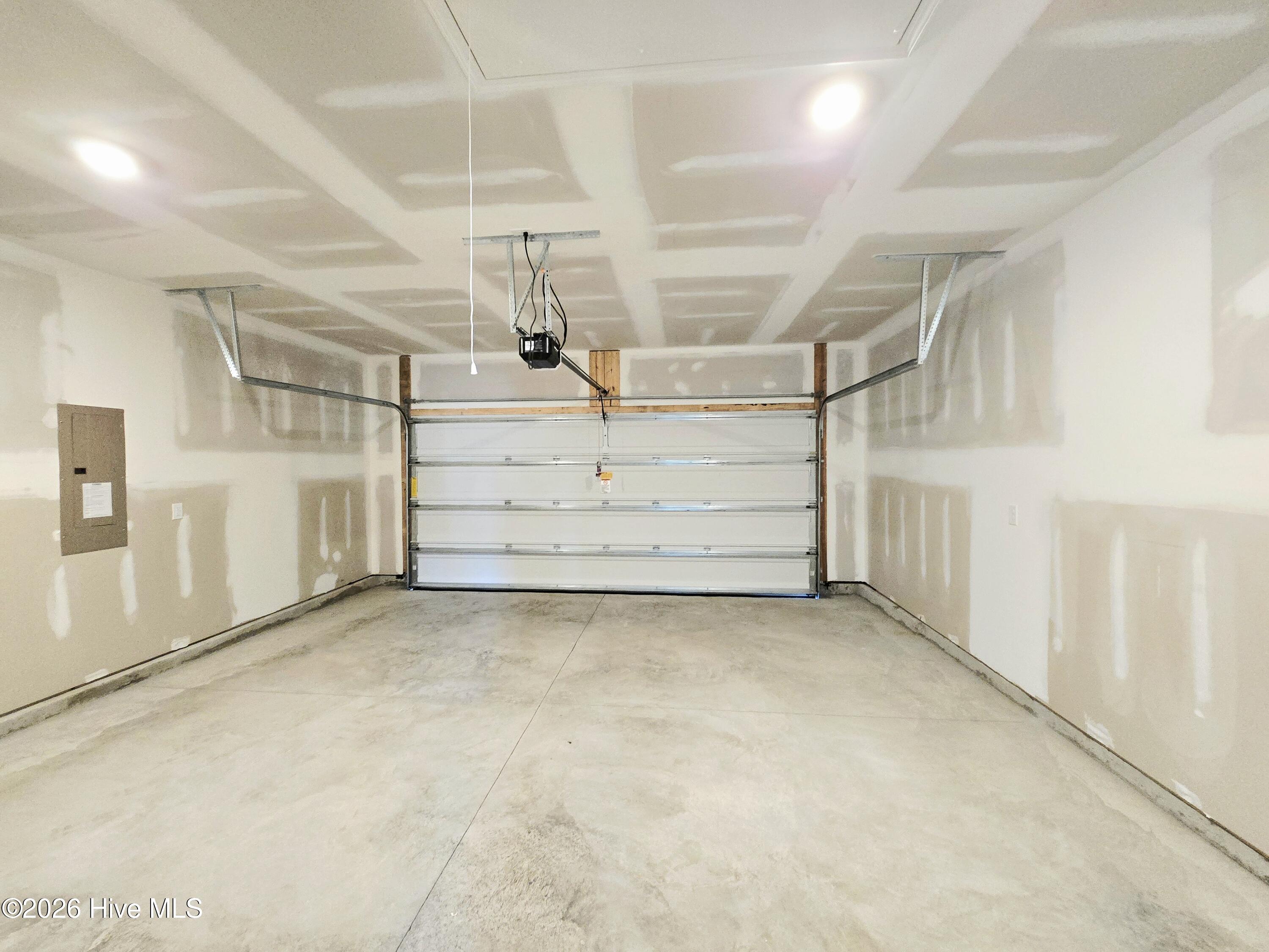 100541756 | Photo 23