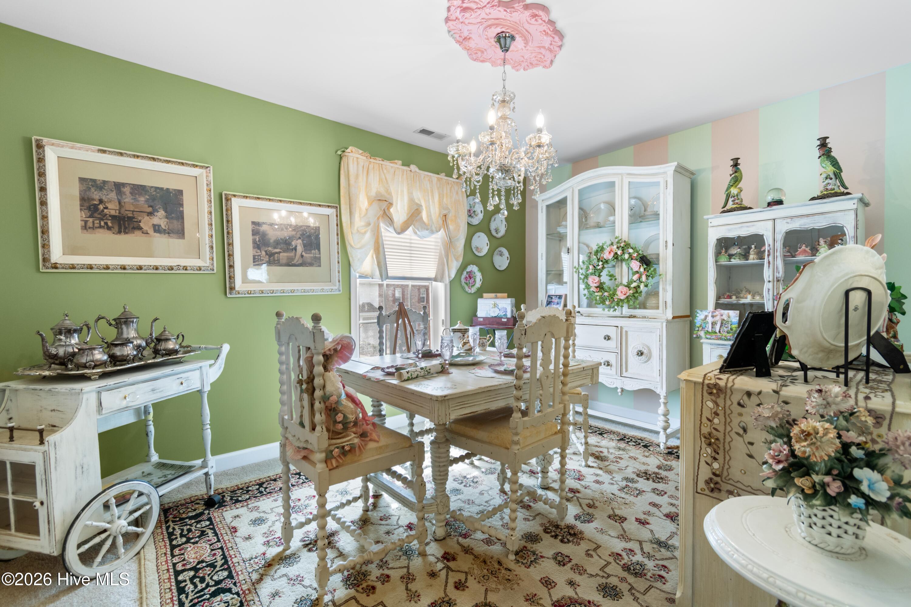 100560403 | Photo 20