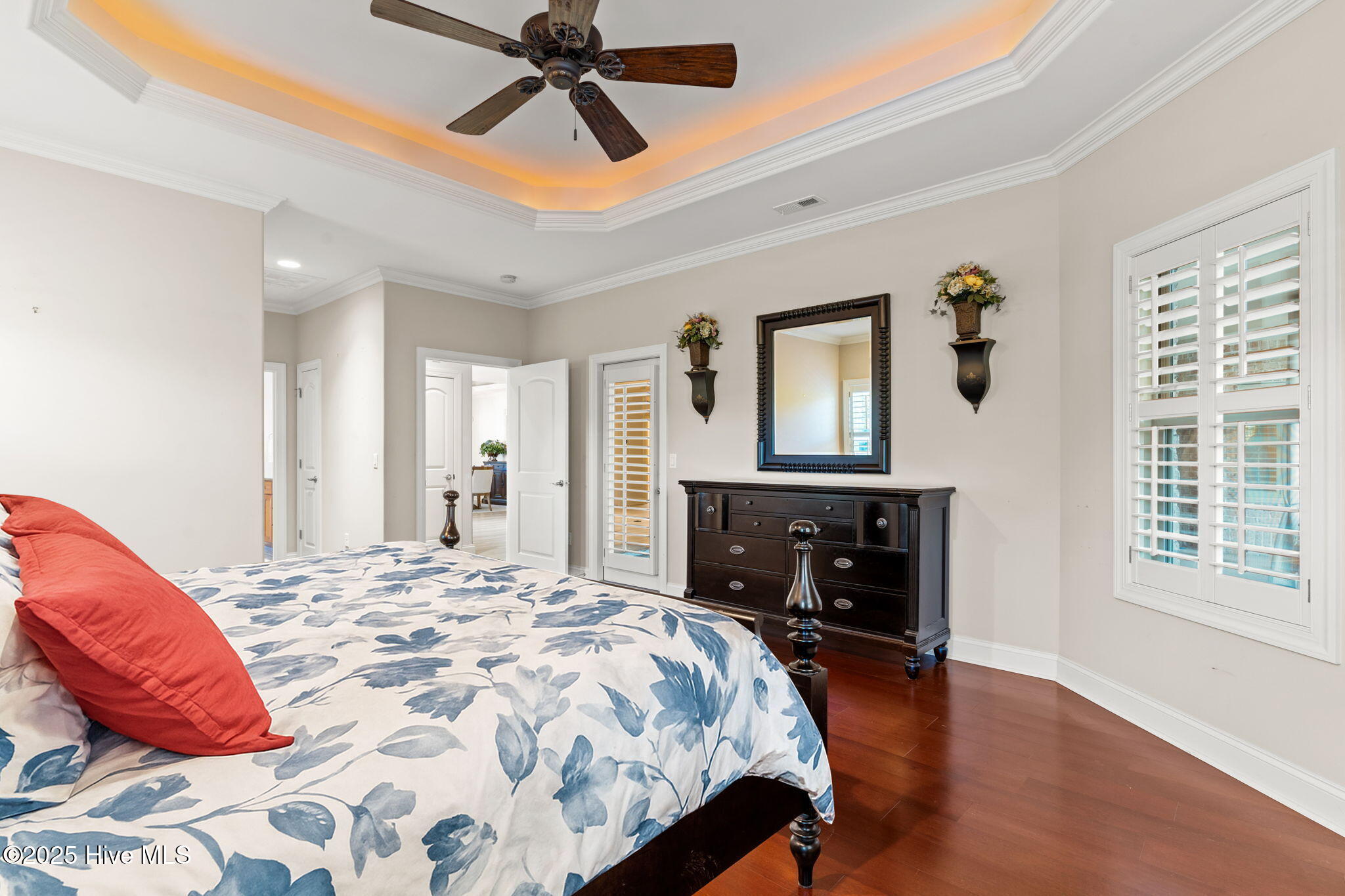 100538069 | Photo 17