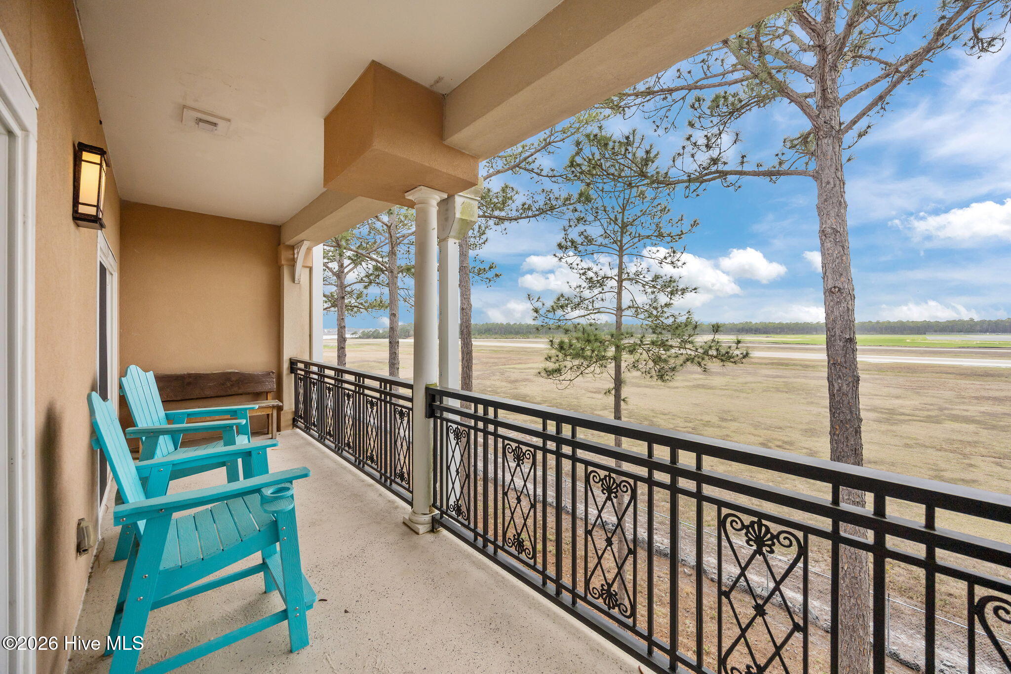 100558895 | Photo 41